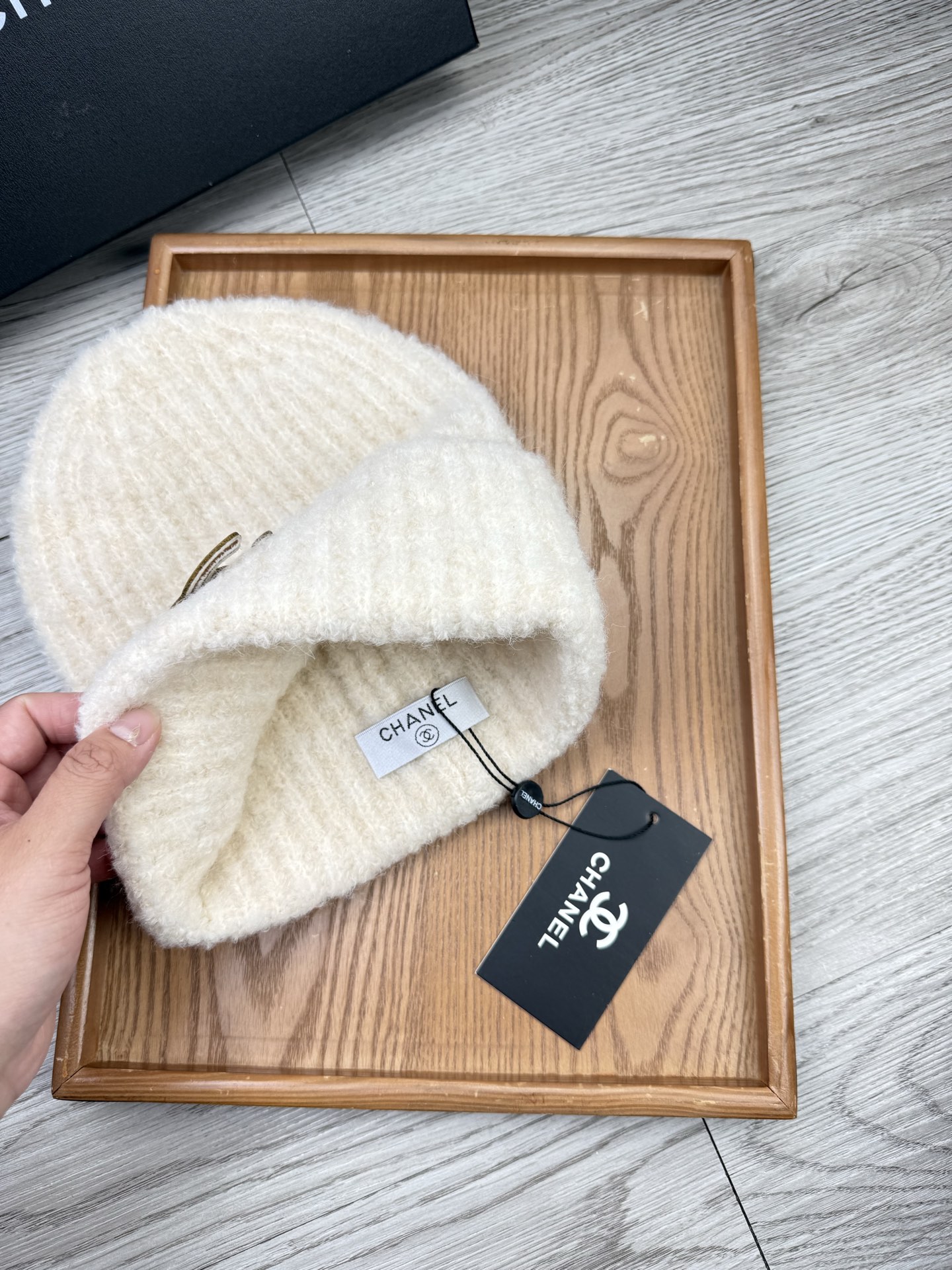 。C家。福利！【细毛线针织单帽】新款上架，特别实惠的一个系列帽子，面料：细毛线。密度紧致！毛线针织面料手