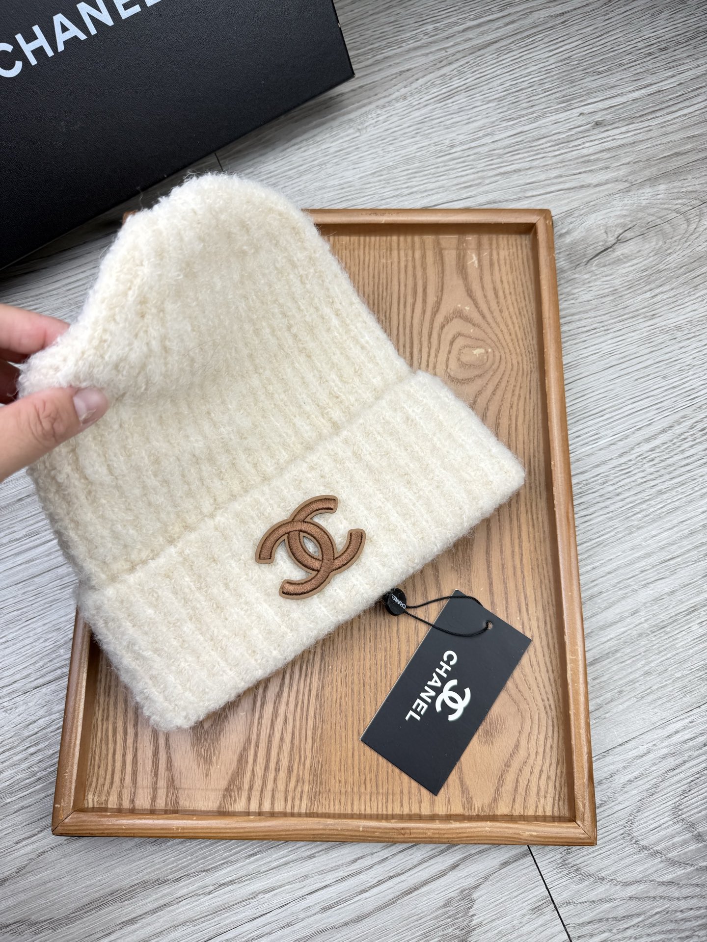 。C家。福利！【细毛线针织单帽】新款上架，特别实惠的一个系列帽子，面料：细毛线。密度紧致！毛线针织面料手