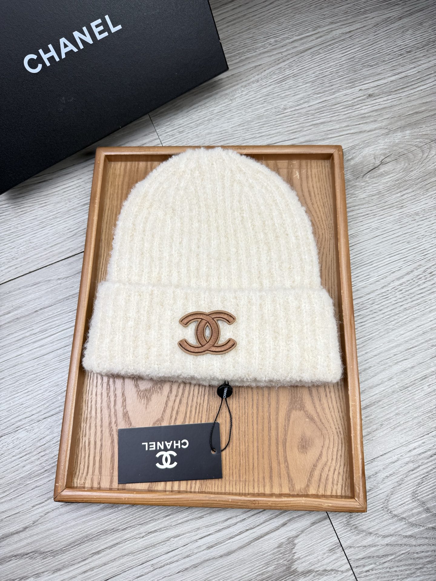 。C家。福利！【细毛线针织单帽】新款上架，特别实惠的一个系列帽子，面料：细毛线。密度紧致！毛线针织面料手