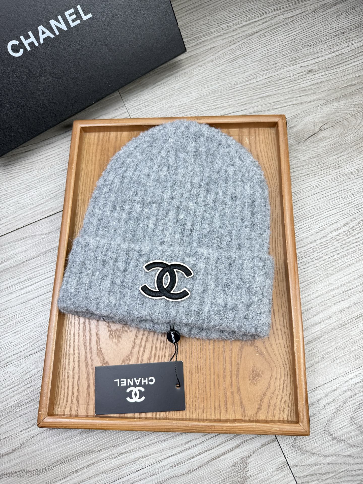 。C家。福利！【细毛线针织单帽】新款上架，特别实惠的一个系列帽子，面料：细毛线。密度紧致！毛线针织面料手