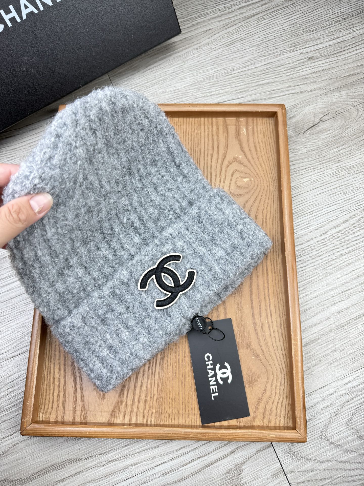 。C家。福利！【细毛线针织单帽】新款上架，特别实惠的一个系列帽子，面料：细毛线。密度紧致！毛线针织面料手