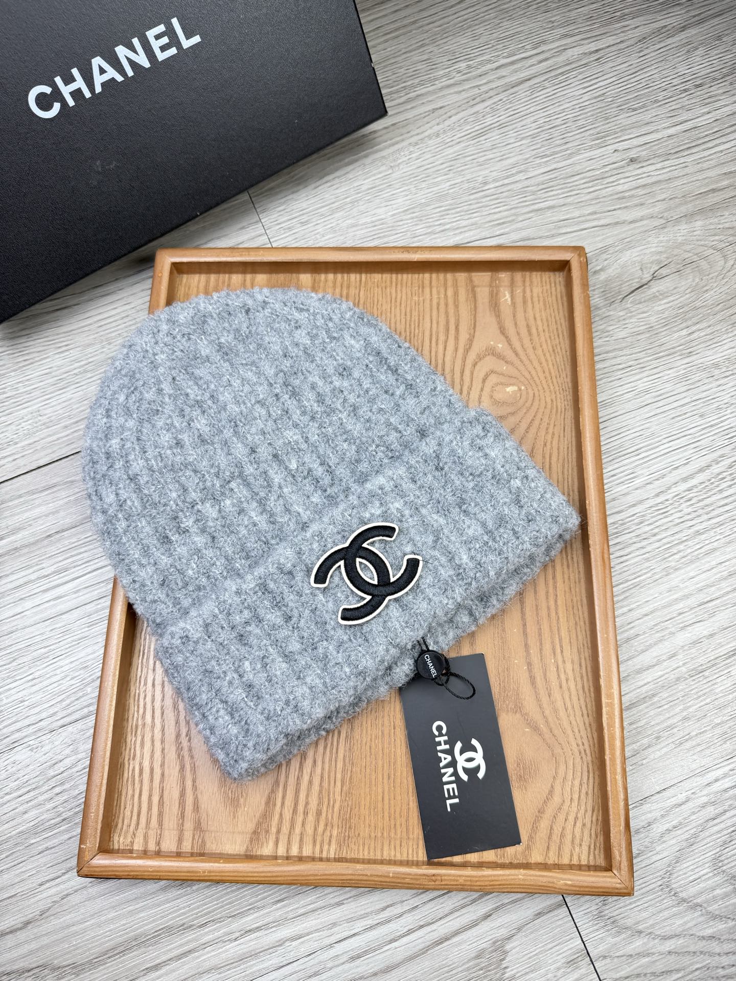 。C家。福利！【细毛线针织单帽】新款上架，特别实惠的一个系列帽子，面料：细毛线。密度紧致！毛线针织面料手