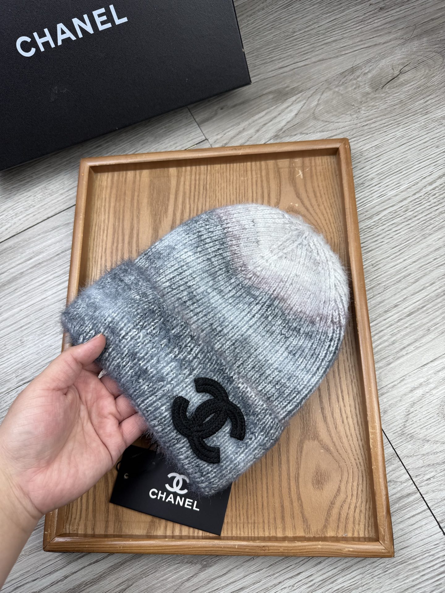 。C家。福利！【细毛线针织单帽】新款上架，特别实惠的一个系列帽子，面料：细毛线。密度紧致！毛线针织面料手