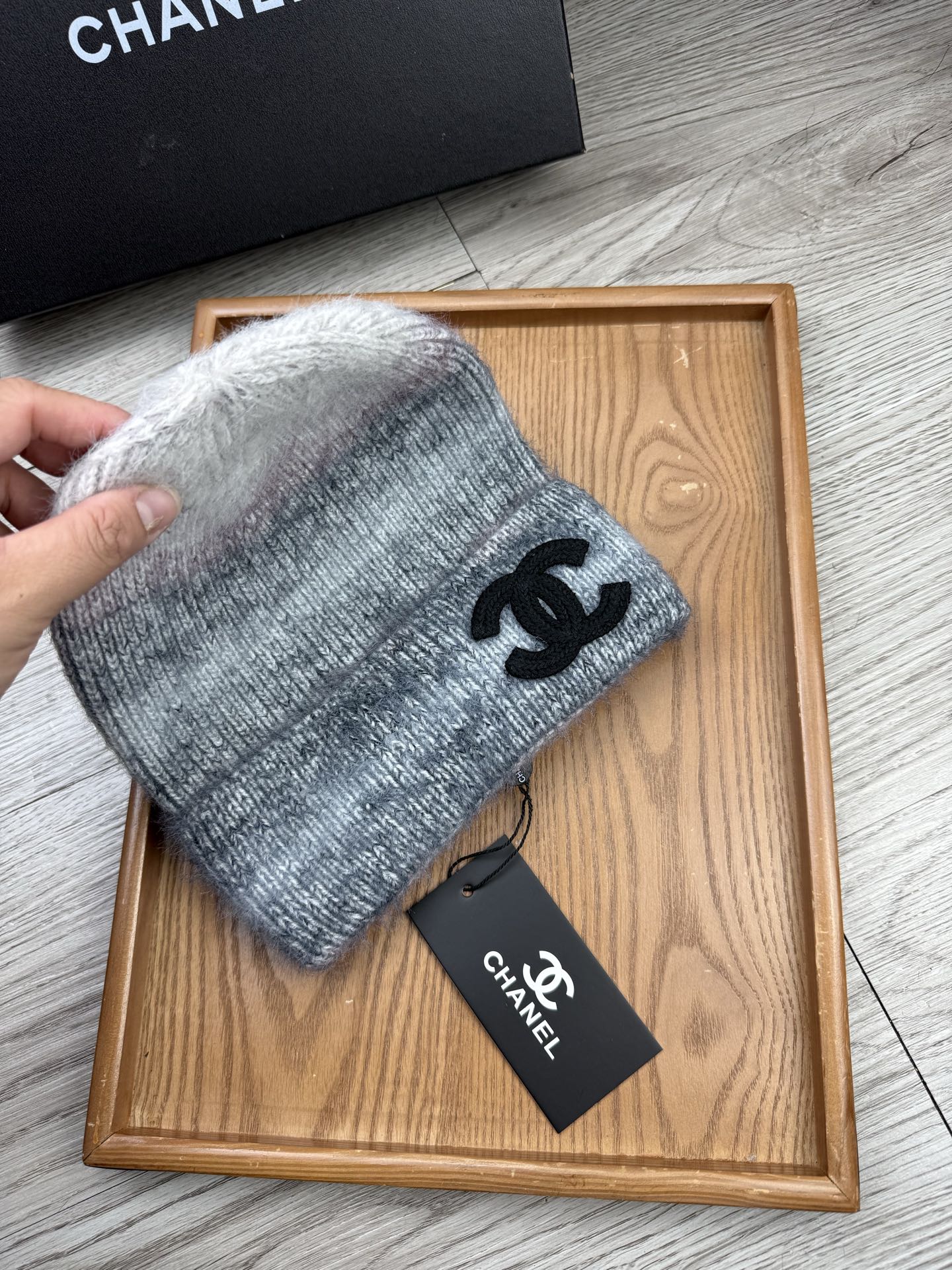 。C家。福利！【细毛线针织单帽】新款上架，特别实惠的一个系列帽子，面料：细毛线。密度紧致！毛线针织面料手