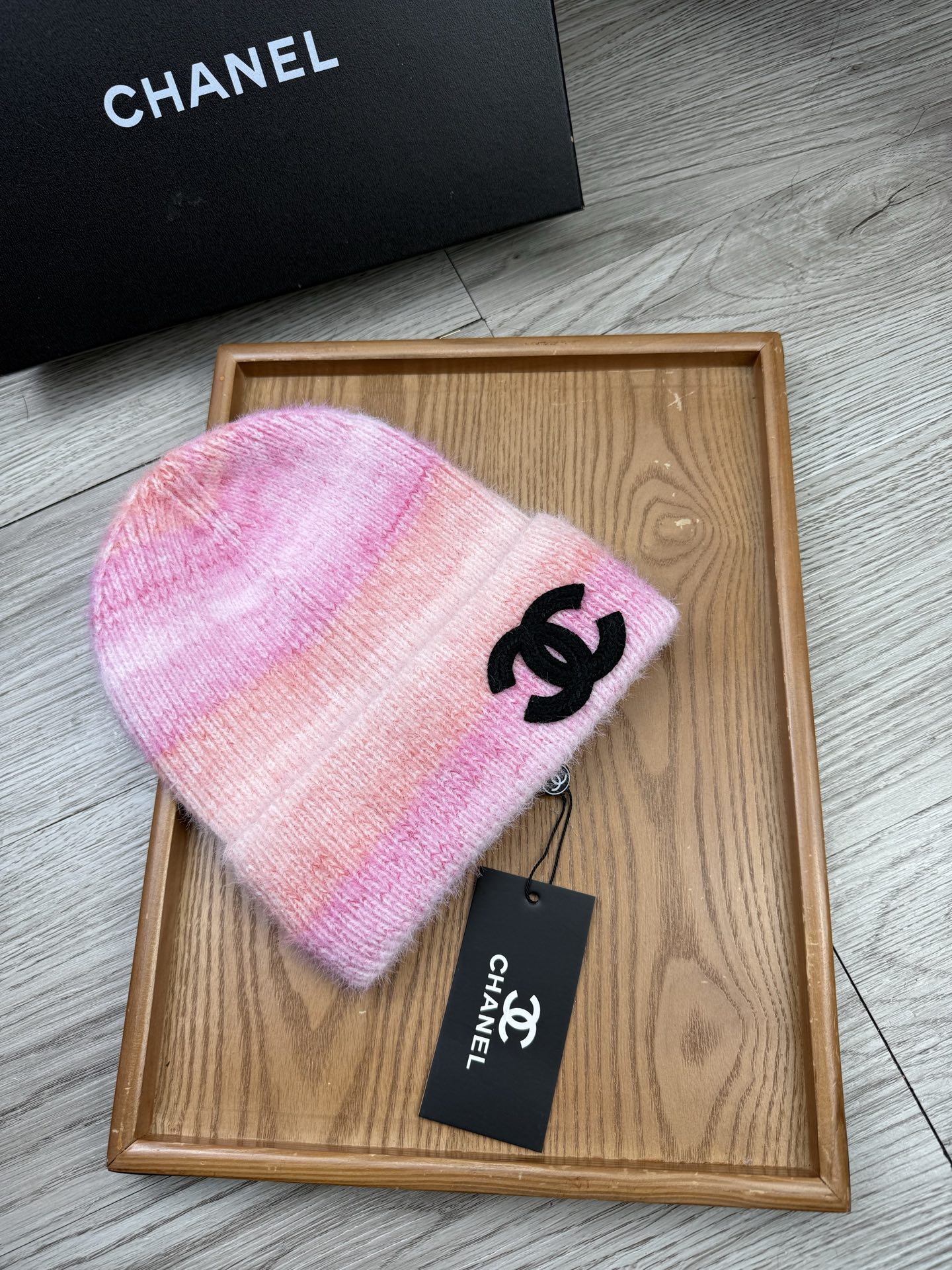 。C家。福利！【细毛线针织单帽】新款上架，特别实惠的一个系列帽子，面料：细毛线。密度紧致！毛线针织面料手