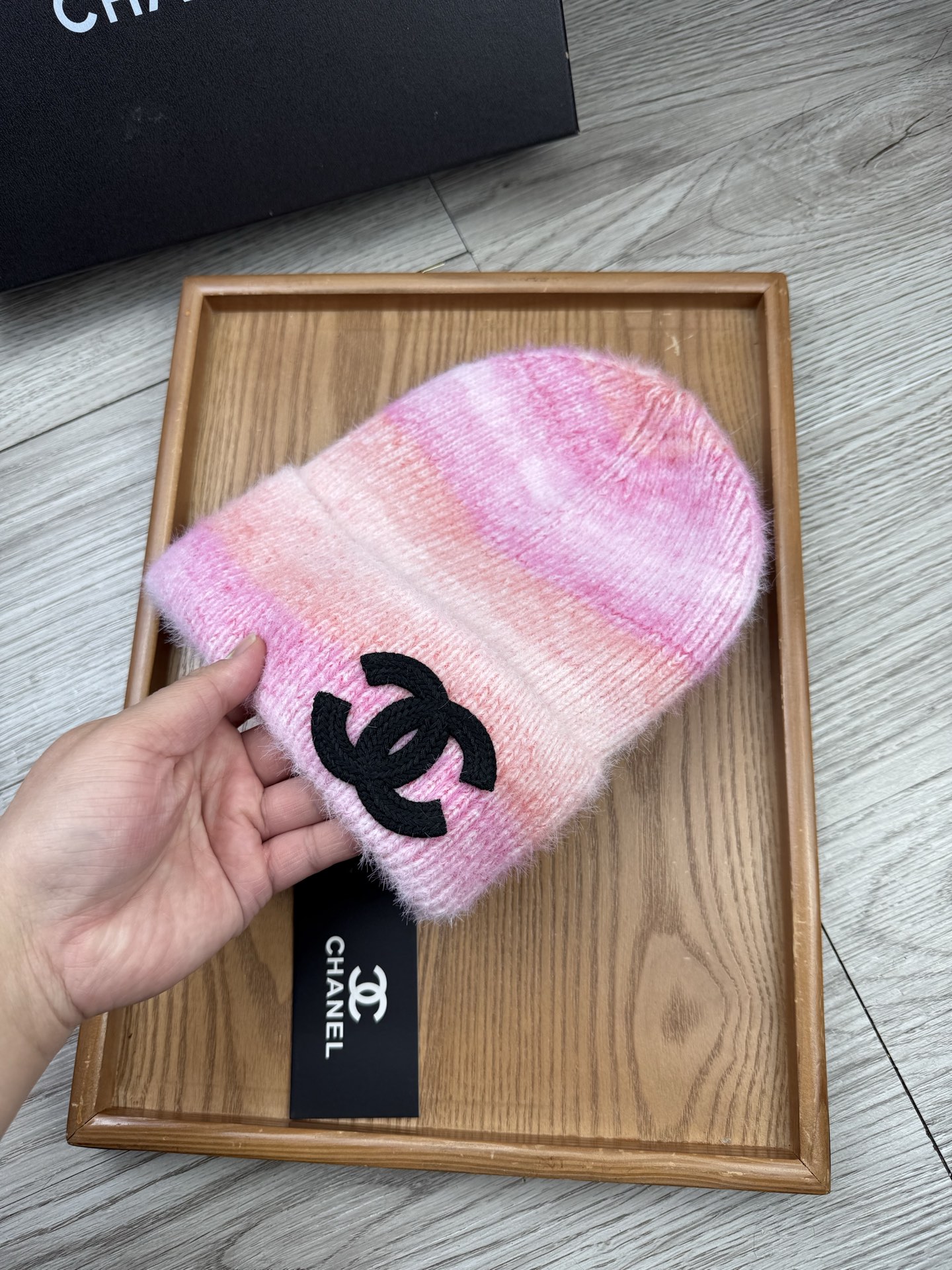 。C家。福利！【细毛线针织单帽】新款上架，特别实惠的一个系列帽子，面料：细毛线。密度紧致！毛线针织面料手