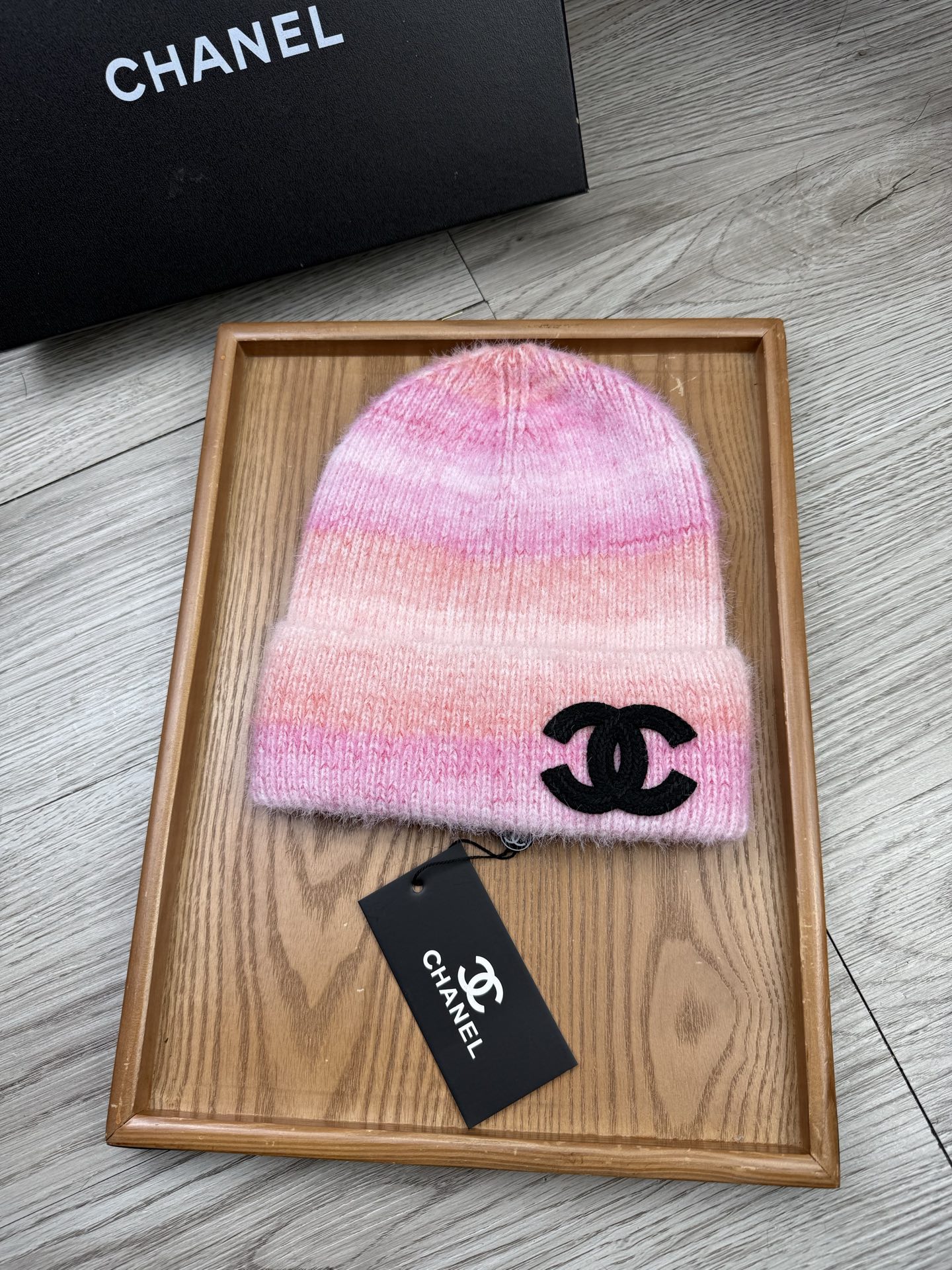 。C家。福利！【细毛线针织单帽】新款上架，特别实惠的一个系列帽子，面料：细毛线。密度紧致！毛线针织面料手