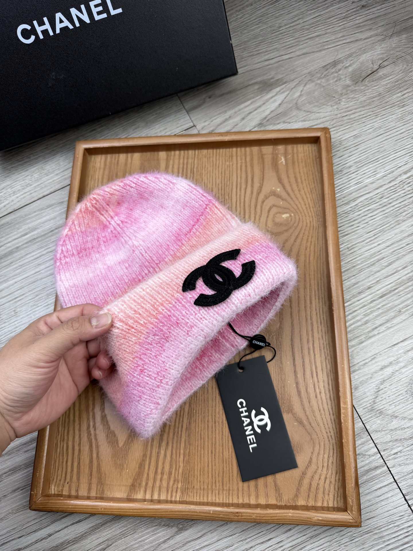 。C家。福利！【细毛线针织单帽】新款上架，特别实惠的一个系列帽子，面料：细毛线。密度紧致！毛线针织面料手