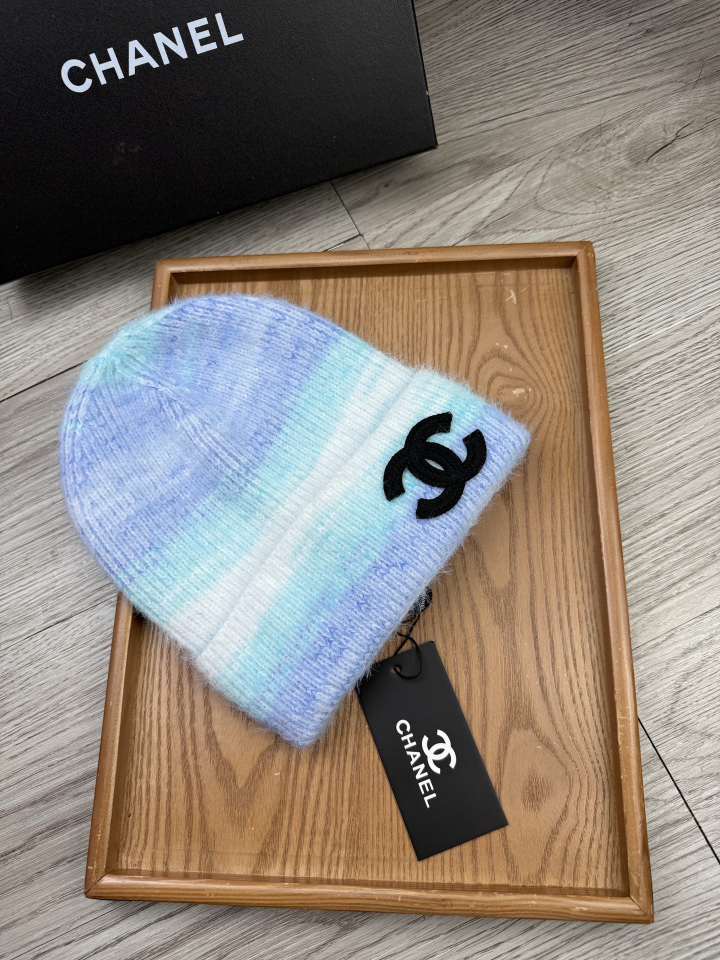 。C家。福利！【细毛线针织单帽】新款上架，特别实惠的一个系列帽子，面料：细毛线。密度紧致！毛线针织面料手