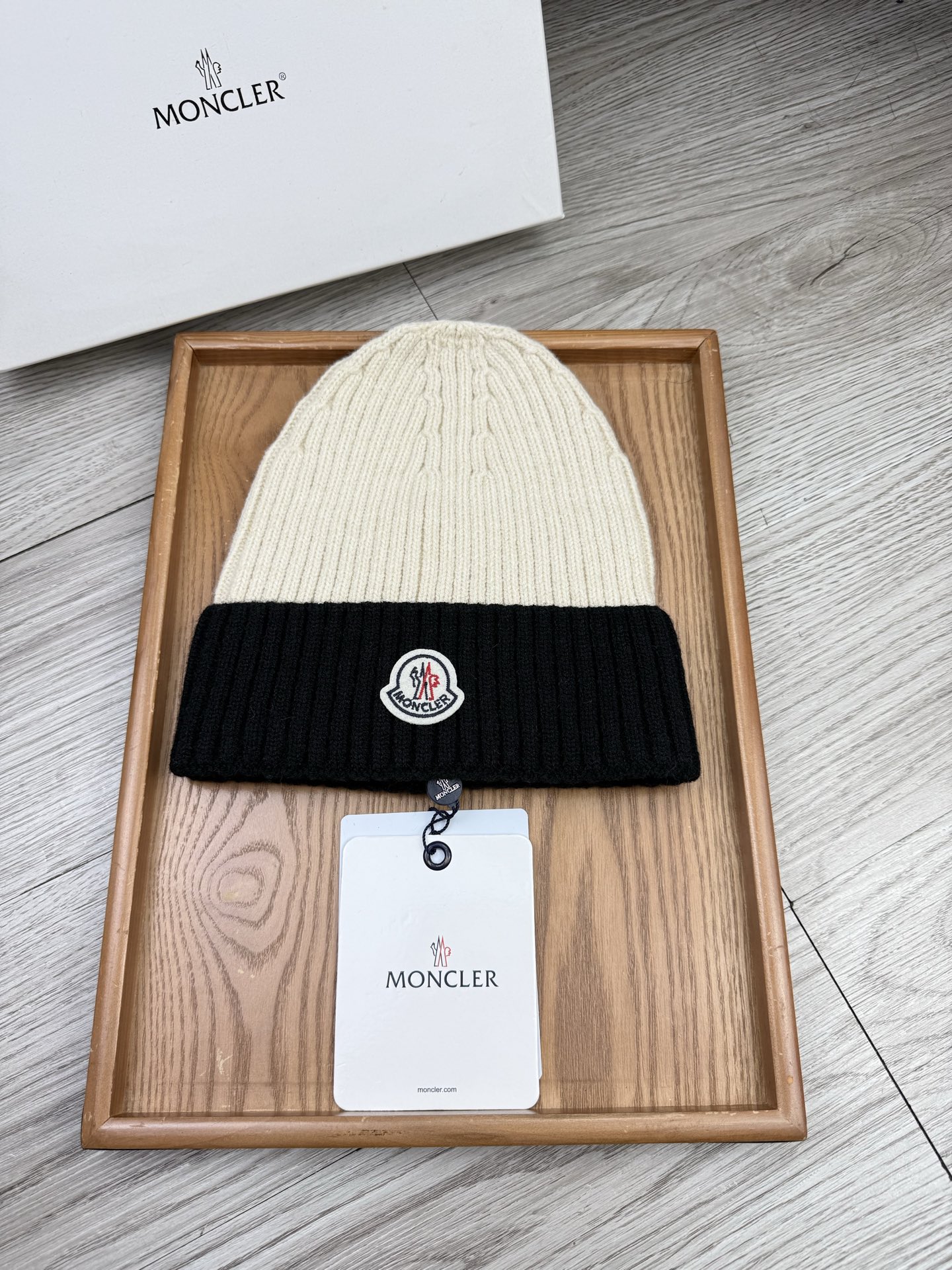 。蒙口。福利！【细毛线针织单帽】新款上架，特别实惠的一个系列帽子，面料：细毛线。密度紧致！毛线针织面料手