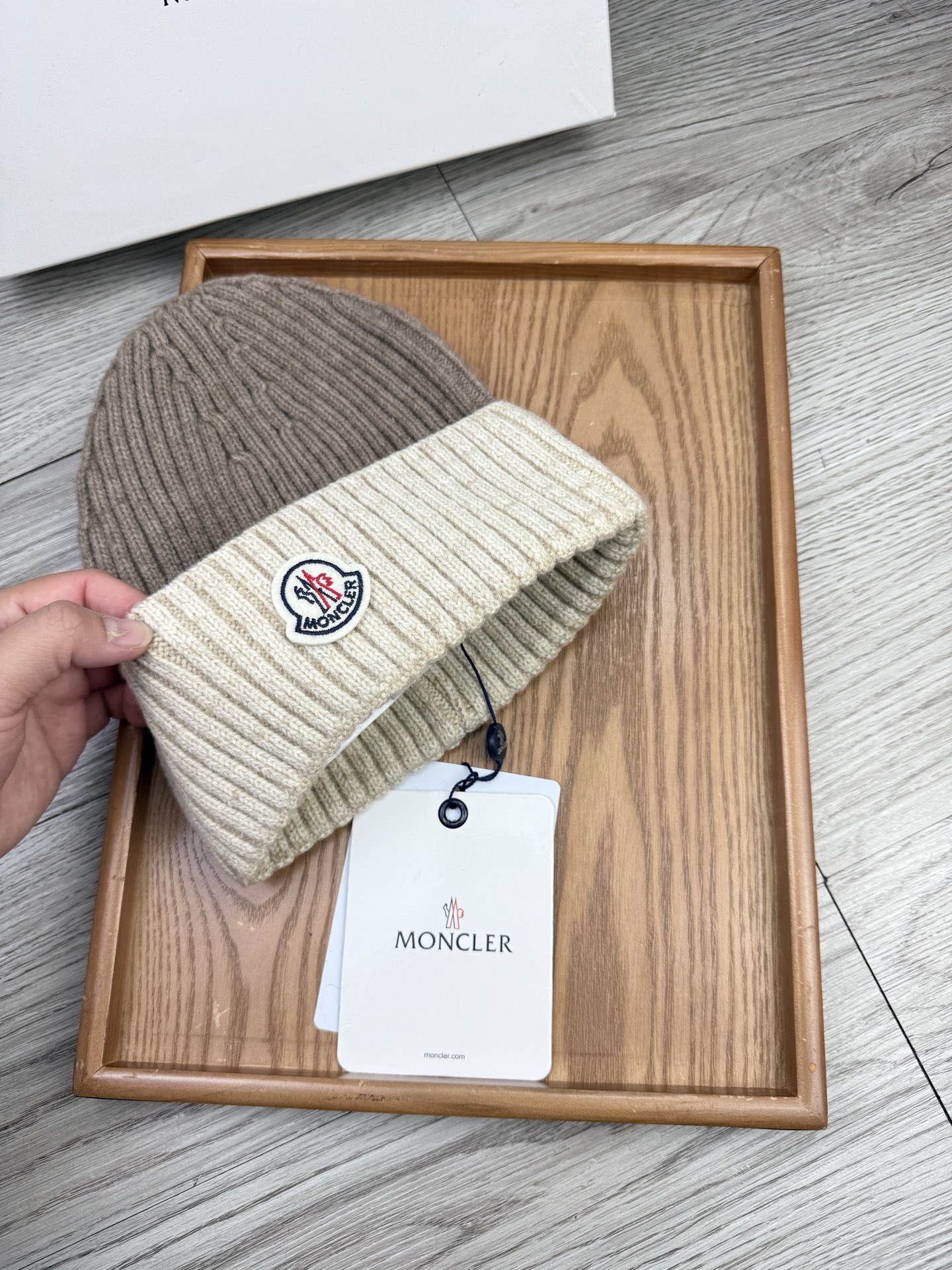 。蒙口。福利！【细毛线针织单帽】新款上架，特别实惠的一个系列帽子，面料：细毛线。密度紧致！毛线针织面料手