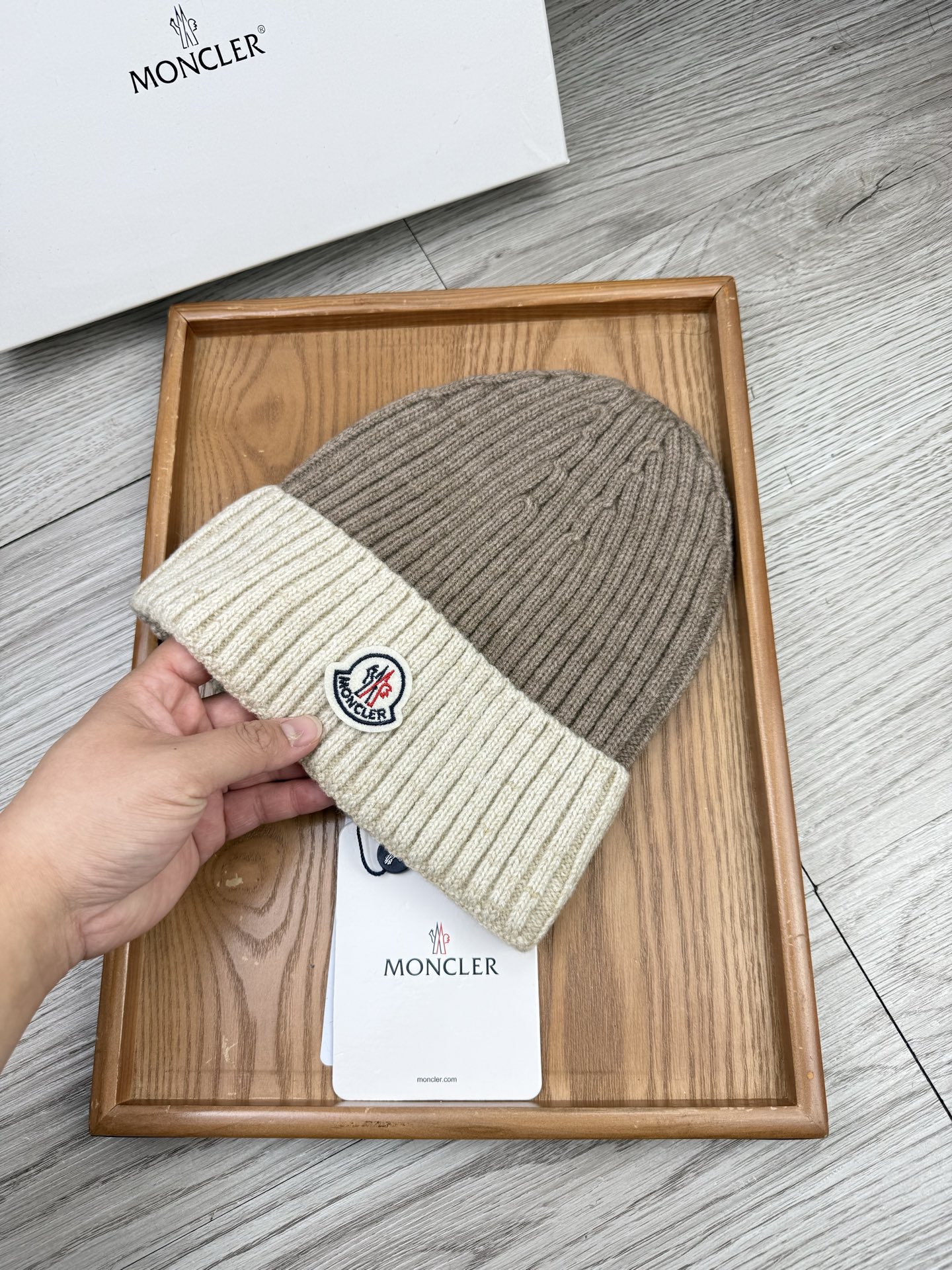 。蒙口。福利！【细毛线针织单帽】新款上架，特别实惠的一个系列帽子，面料：细毛线。密度紧致！毛线针织面料手