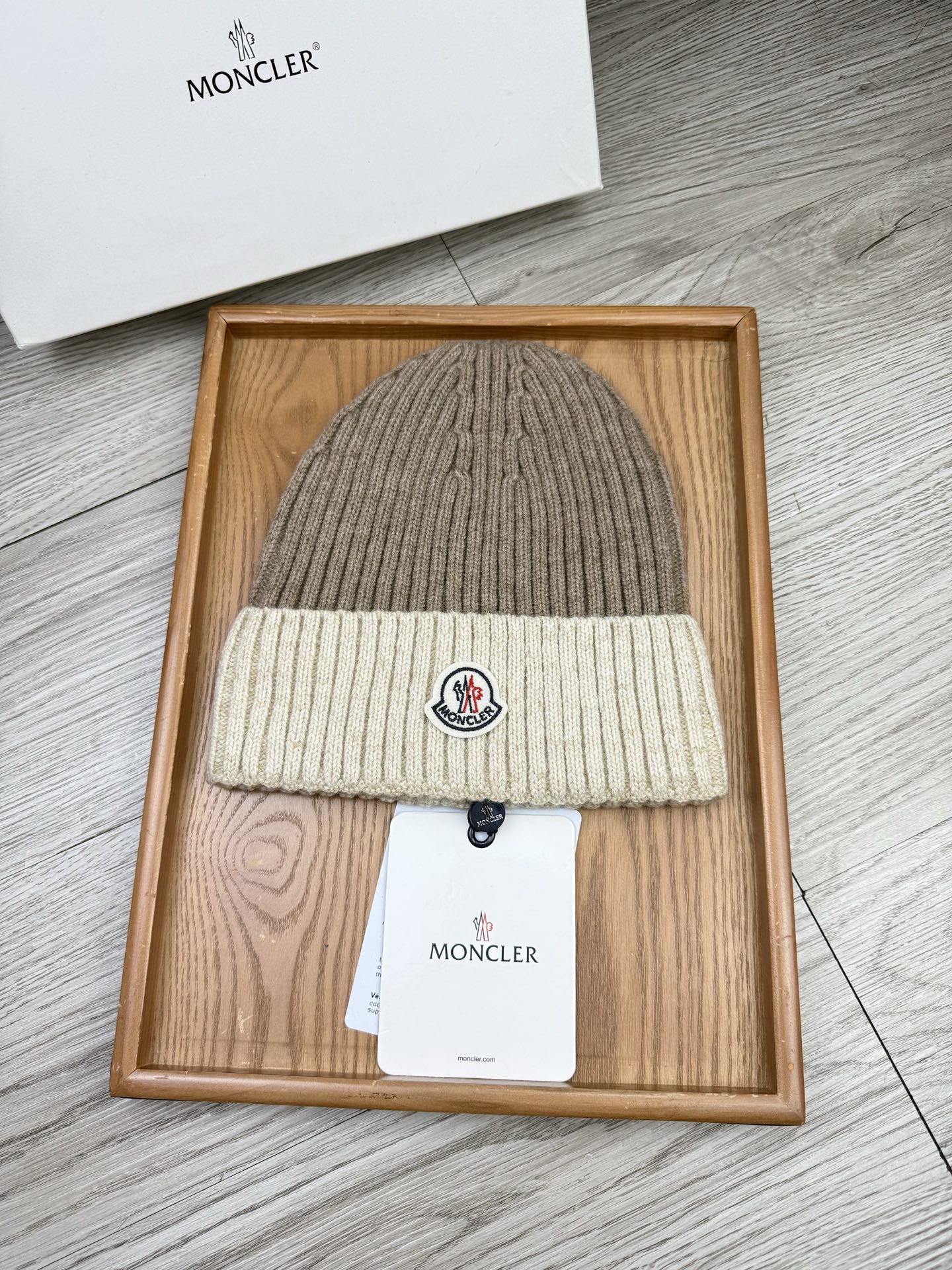 。蒙口。福利！【细毛线针织单帽】新款上架，特别实惠的一个系列帽子，面料：细毛线。密度紧致！毛线针织面料手