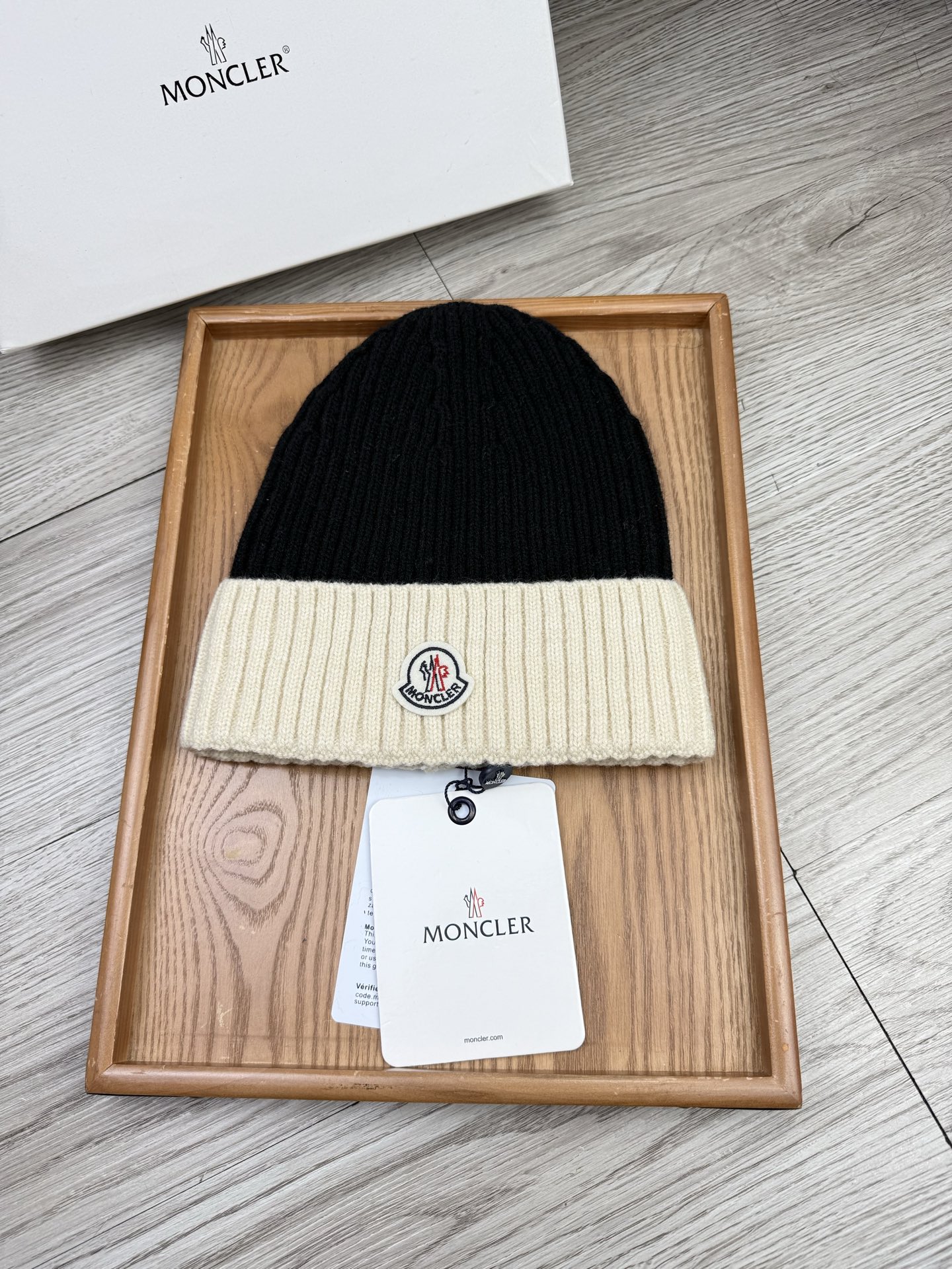 。蒙口。福利！【细毛线针织单帽】新款上架，特别实惠的一个系列帽子，面料：细毛线。密度紧致！毛线针织面料手