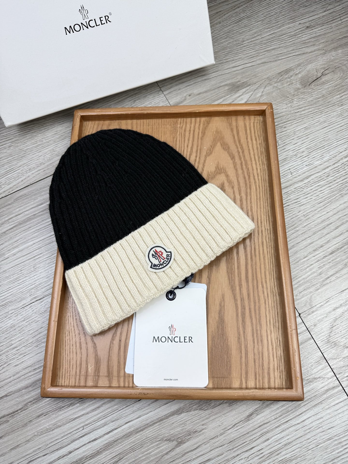 。蒙口。福利！【细毛线针织单帽】新款上架，特别实惠的一个系列帽子，面料：细毛线。密度紧致！毛线针织面料手