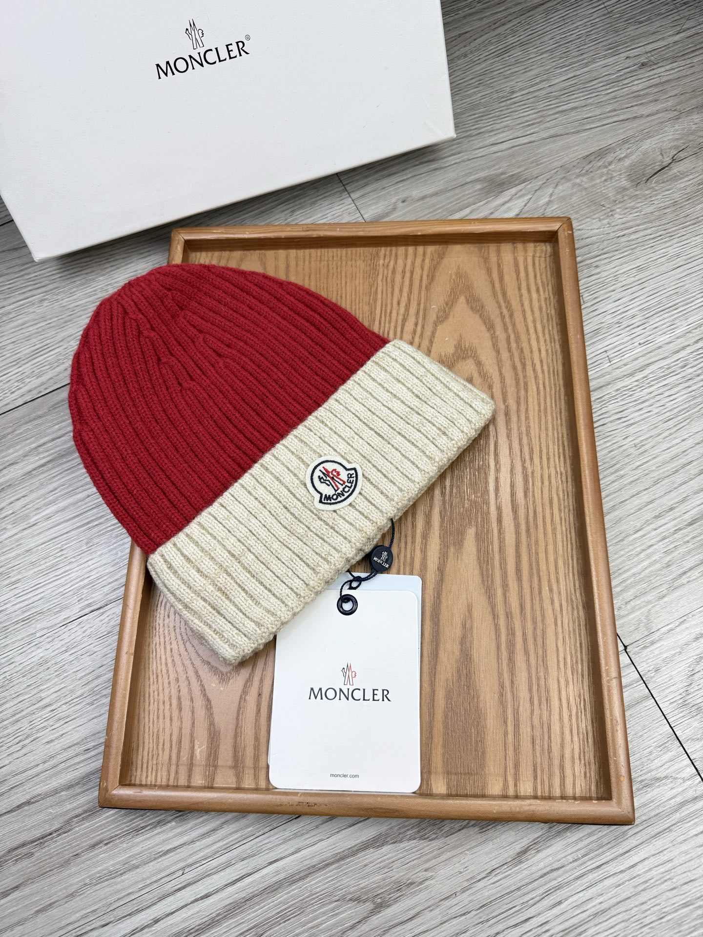 。蒙口。福利！【细毛线针织单帽】新款上架，特别实惠的一个系列帽子，面料：细毛线。密度紧致！毛线针织面料手