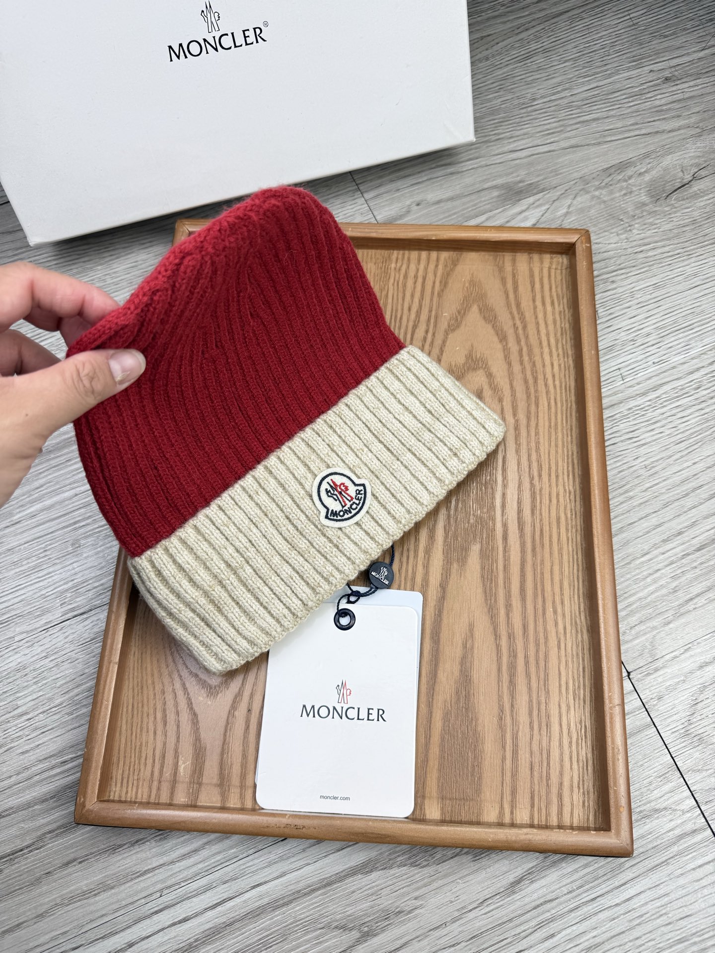 。蒙口。福利！【细毛线针织单帽】新款上架，特别实惠的一个系列帽子，面料：细毛线。密度紧致！毛线针织面料手