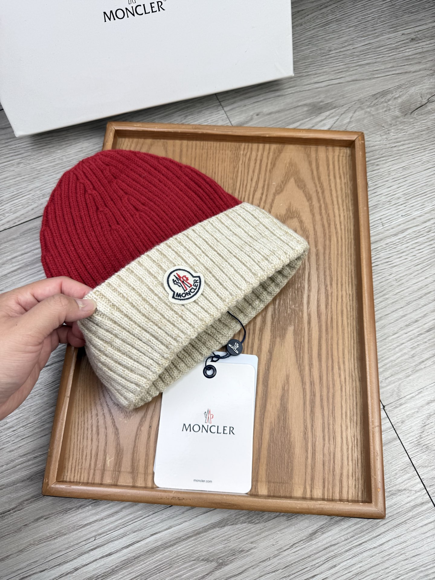 。蒙口。福利！【细毛线针织单帽】新款上架，特别实惠的一个系列帽子，面料：细毛线。密度紧致！毛线针织面料手