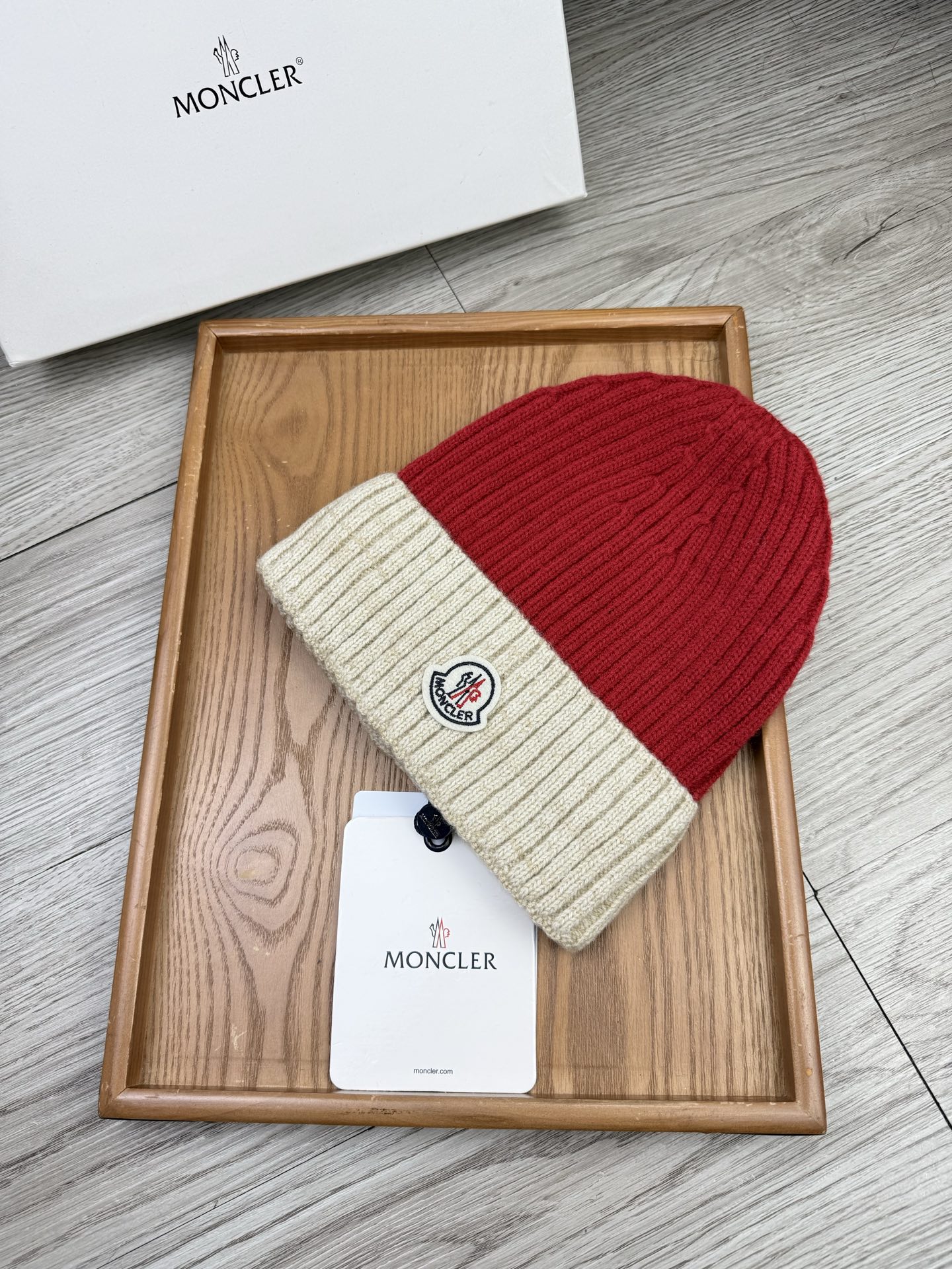 。蒙口。福利！【细毛线针织单帽】新款上架，特别实惠的一个系列帽子，面料：细毛线。密度紧致！毛线针织面料手