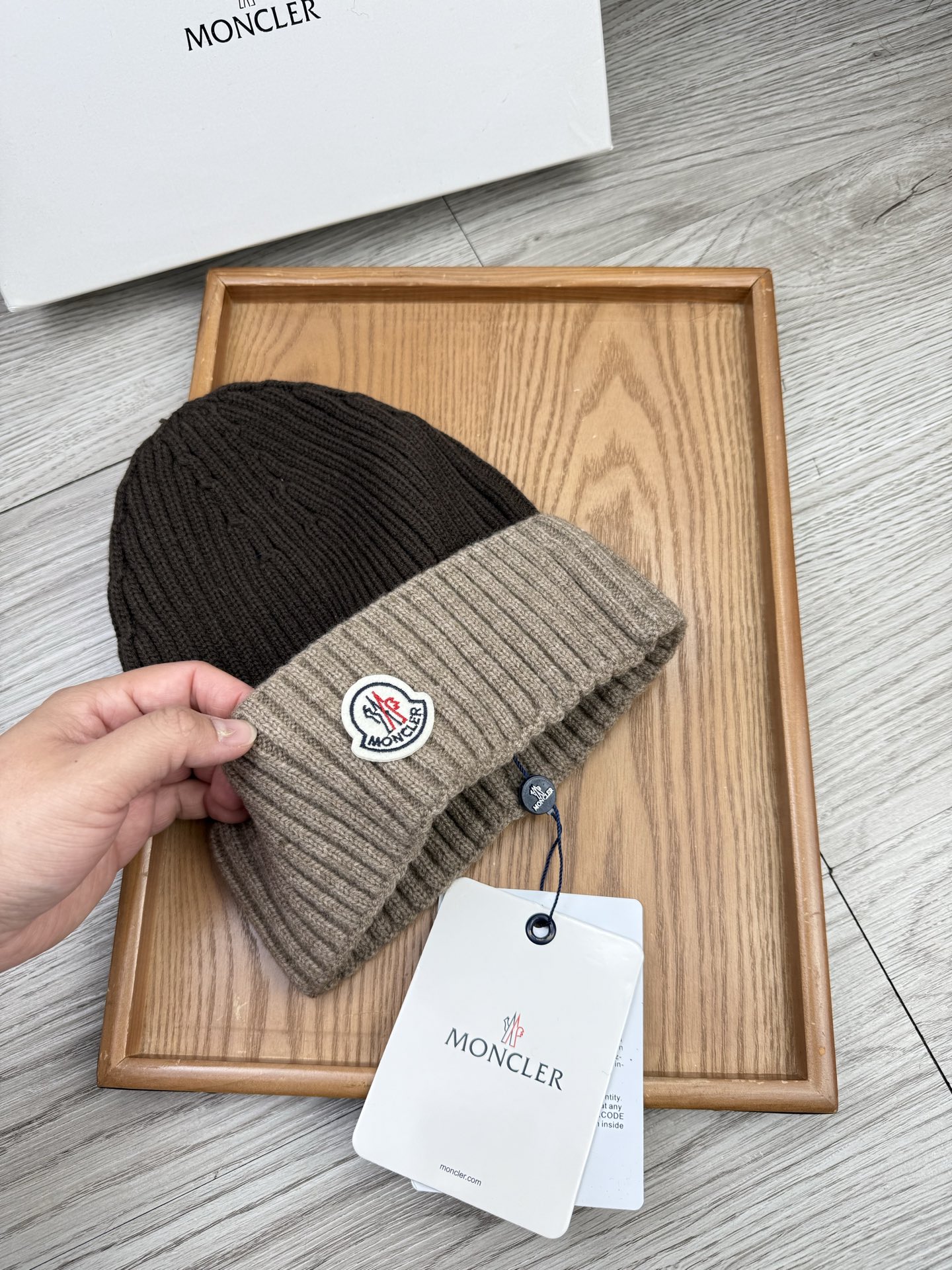 。蒙口。福利！【细毛线针织单帽】新款上架，特别实惠的一个系列帽子，面料：细毛线。密度紧致！毛线针织面料手