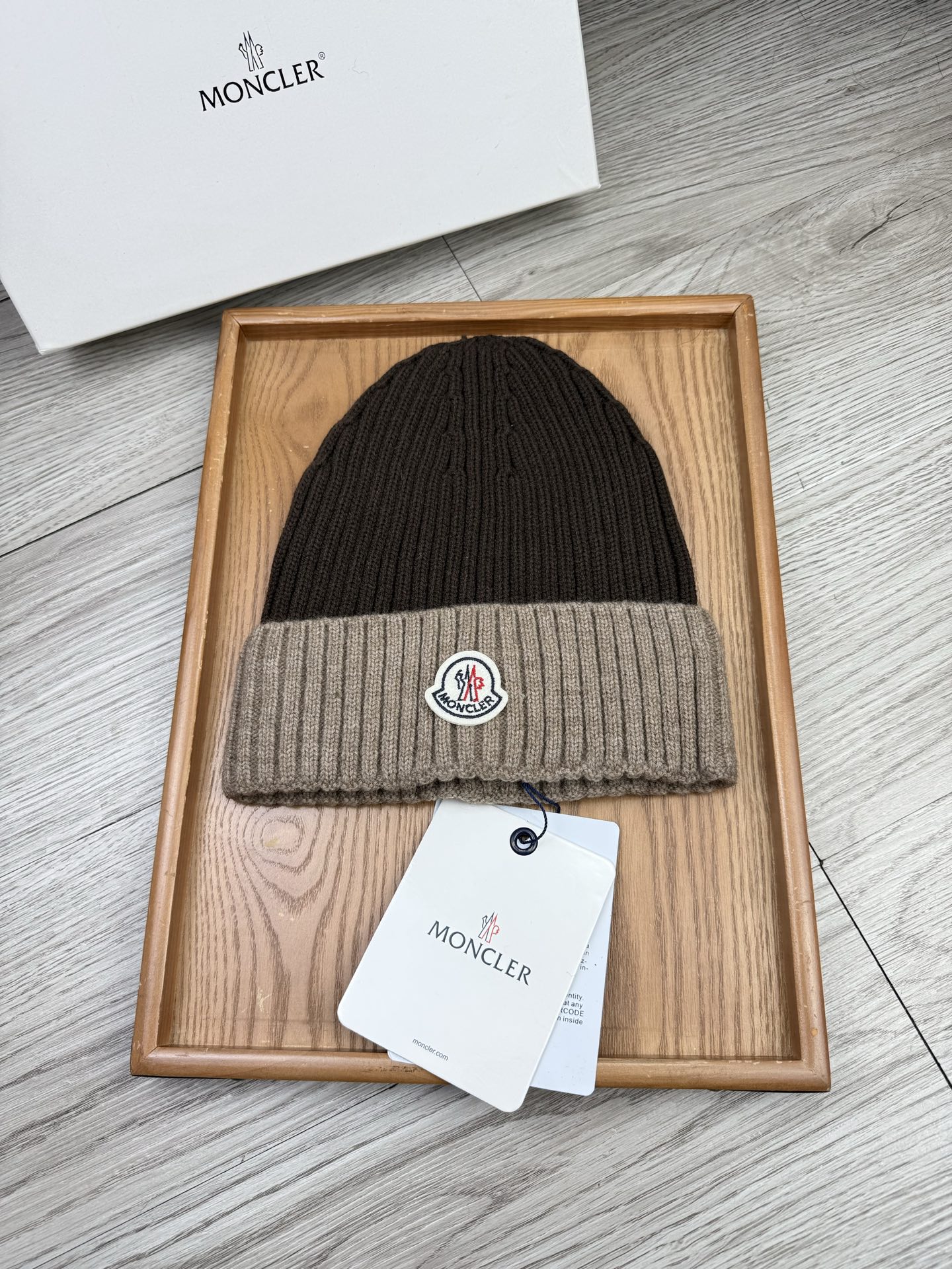 。蒙口。福利！【细毛线针织单帽】新款上架，特别实惠的一个系列帽子，面料：细毛线。密度紧致！毛线针织面料手