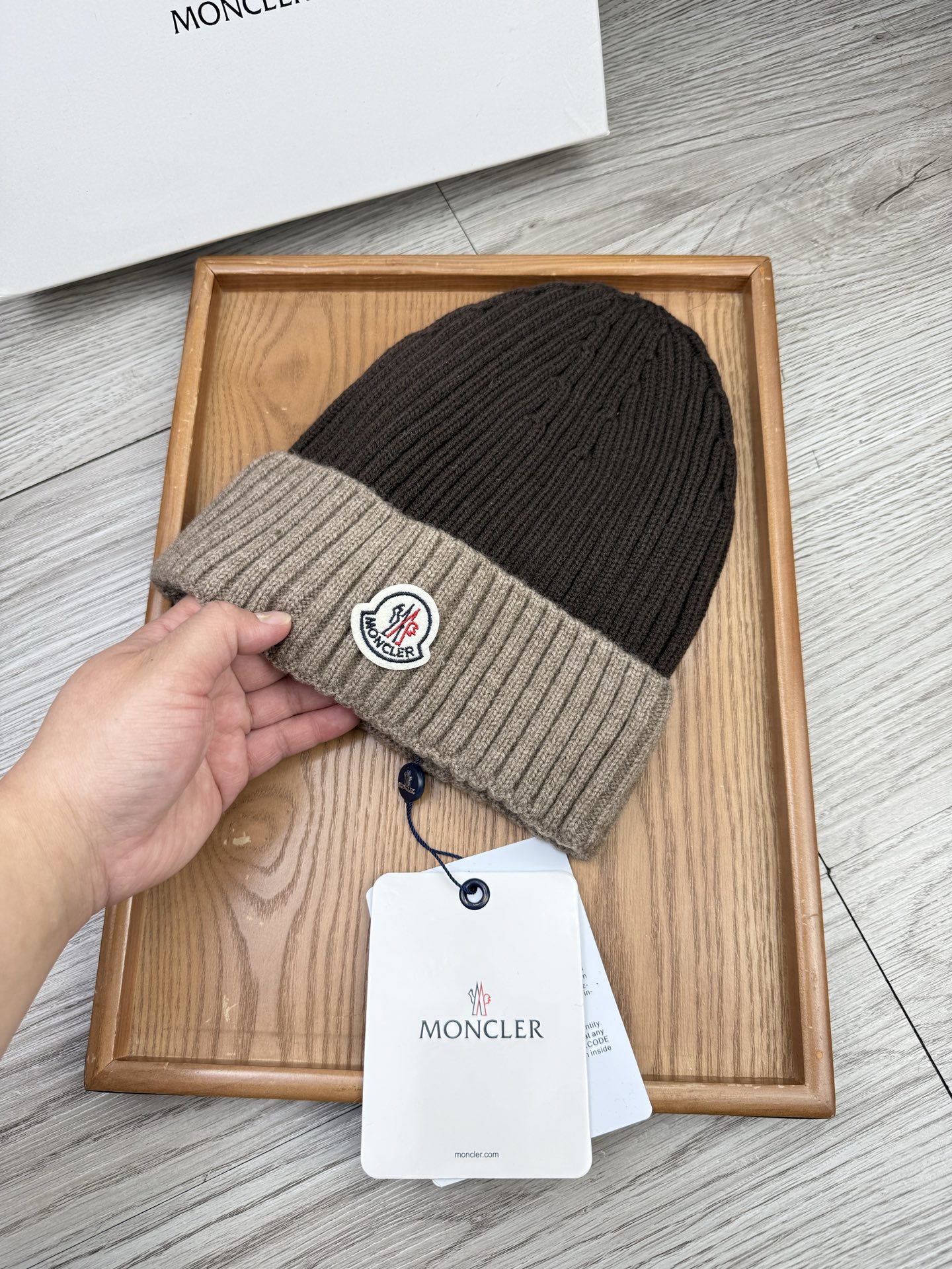 。蒙口。福利！【细毛线针织单帽】新款上架，特别实惠的一个系列帽子，面料：细毛线。密度紧致！毛线针织面料手