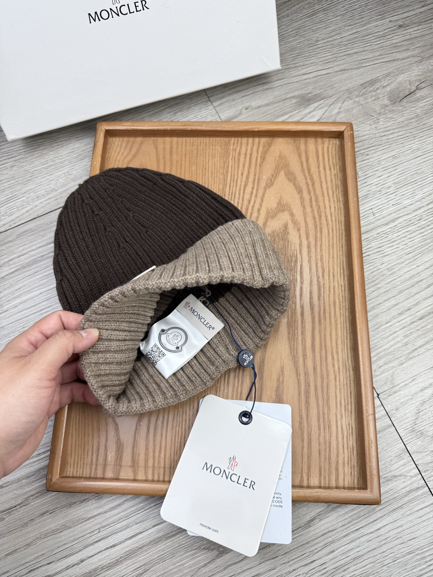 。蒙口。福利！【细毛线针织单帽】新款上架，特别实惠的一个系列帽子，面料：细毛线。密度紧致！毛线针织面料手