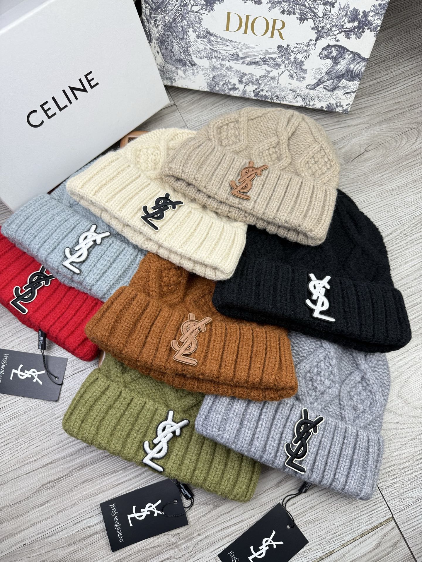 NO:587652,Special price.YSL.Benefits!  [Fine wool knitted single hat] New style is on the shelves, a particularly affordable series of hats, the fabric is fine wool. The density is tight!  Wool knitted fabric feels comfortable and breathable!  Fashionable and chic!  A must-have item for going out on the street, age-reducing, fashionable, and very generous!  The shape of the hat is very nice!  And the price is very beautiful!  It’s a great item to give as a gift or for personal use!  !  Complete trademark hangtags!  !  There are many styles and colors!  Hat bucket hat baseball cap knitted hat, hat, saint laurent, espadrilles, hats19860909特价.YSL.福利！【细毛线针织单帽】新款上架,特别实惠的一个系列帽子,面料细毛线.密度紧致！毛线针织面料手感舒适透气性好！款式新颖别致！出街必备单品,减龄又时尚,非常大方！帽型特别好看！而且价格非常美丽！送人自用都是非常不错的一款单品哦！！商标吊牌齐全！！款式多多,颜色多多！帽子渔夫帽棒球帽针织帽,帽子,saint laurent,espadrilles,hats,hat