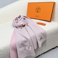 P。 H家。【加宽版-拼色人纹刺绣男士羊绒围巾】怒赞自留,难得的高端男款!家属福利!L非常正的男士围巾~面料大爱,非常柔 P。 H家。【加宽版-拼色人纹刺绣男士羊绒围巾】怒赞自留,难得的高端男款!家属福利!L非常正的男士围巾~面料大爱,非常柔