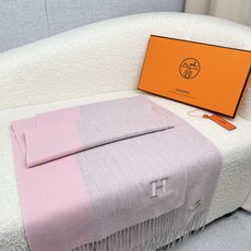 P。 H家。【加宽版-拼色人纹刺绣男士羊绒围巾】怒赞自留,难得的高端男款!家属福利!L非常正的男士围巾~面料大爱,非常柔 P。 H家。【加宽版-拼色人纹刺绣男士羊绒围巾】怒赞自留,难得的高端男款!家属福利!L非常正的男士围巾~面料大爱,非常柔
