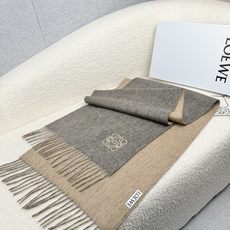 P。Loewe。【刺绣-双面围巾】6个色!感觉有了它真心不会再爱了.QC手里扣下的.真正专柜正品.全部今年最新logo最 P。Loewe。【刺绣-双面围巾】6个色!感觉有了它真心不会再爱了.QC手里扣下的.真正专柜正品.全部今年最新logo最