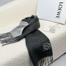 P。Loewe。【刺绣-双面围巾】6个色!感觉有了它真心不会再爱了.QC手里扣下的.真正专柜正品.全部今年最新logo最 P。Loewe。【刺绣-双面围巾】6个色!感觉有了它真心不会再爱了.QC手里扣下的.真正专柜正品.全部今年最新logo最