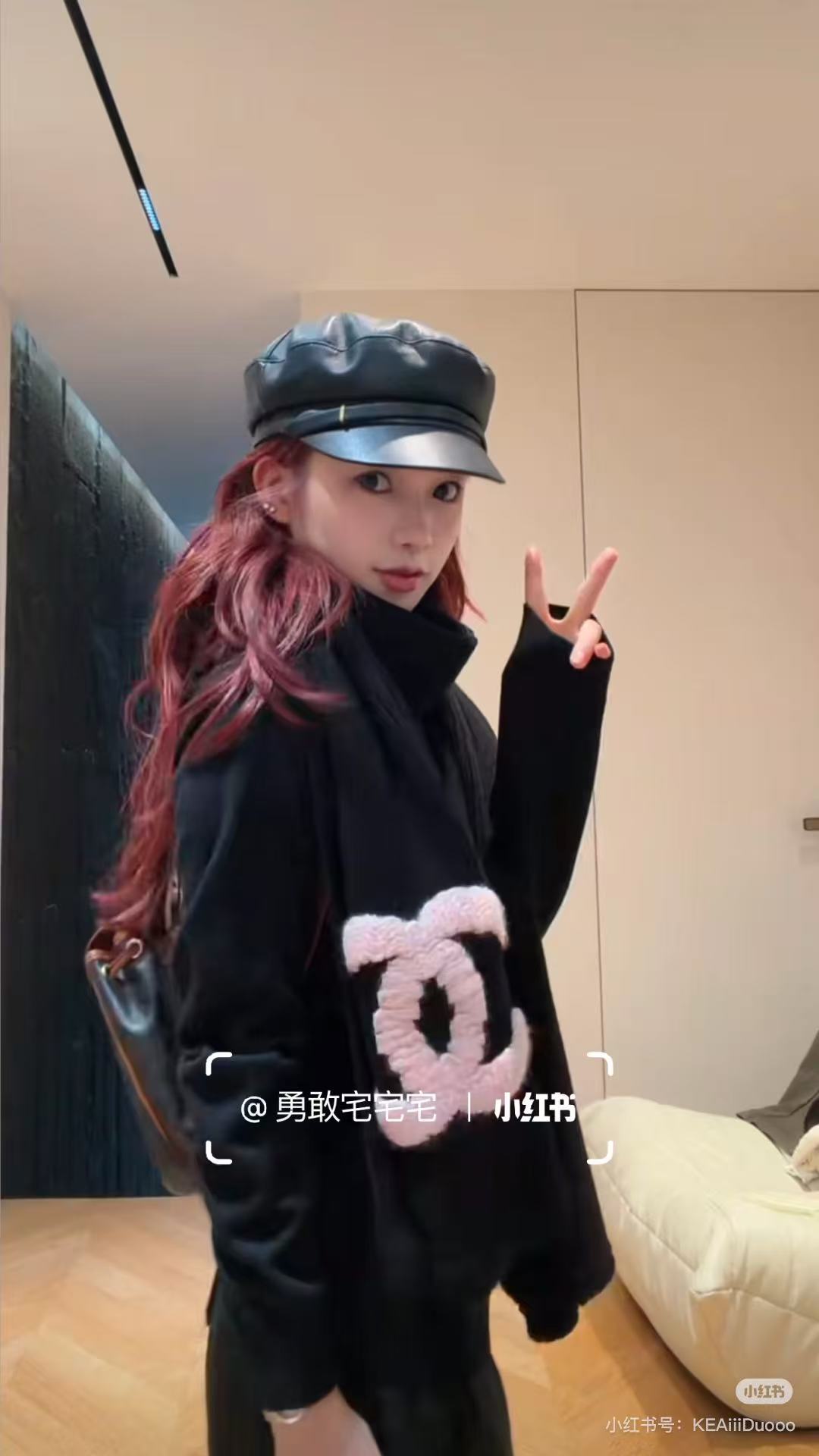 NO:587919,New styles at Chanel counters!  So beautiful [crying] The royal hall-level new model is on sale at the counter. The imported pure cashmere fashionable embroidered knitted wool scarf and shawl are extremely beautiful. It really matches the skin tone of the upper body. It is versatile. You can decide whether it looks good or not. The scarf size is 30180cm, pure cashmere is selected, and it is the first choice for gifts!  high version scarf, high version scarf, chanel, shawls19860909香奈儿专柜新款！美翻了[流泪]御用殿堂级极品新款专柜在售 进口纯羊绒时尚绣花针织毛线围巾披肩美丽至极 真的 上身极为衬肤色 百搭 好看不好看自己看吧 围巾尺寸30180cm,精选纯羊绒,送礼首选佳品！高版本围巾,高版本围巾,chanel,shawls,scarf