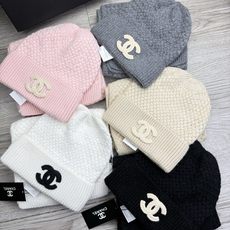🌹。C家。 【羊毛套装帽子】经典套装帽子!帽子➕围巾!70%羊毛➕30%兔毛。暖暖哒超级舒服~冬日小姐姐减龄神器哦~这个 🌹。C家。 【羊毛套装帽子】经典套装帽子!帽子➕围巾!70%羊毛➕30%兔毛。暖暖哒超级舒服~冬日小姐姐减龄神器哦~这个