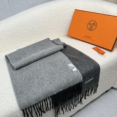 P。H家。【双面围巾】感觉有了它真心不会再爱了.QC手里扣下的.真正专柜正品.全部今年最新logo最新防伪.每一条都是q P。H家。【双面围巾】感觉有了它真心不会再爱了.QC手里扣下的.真正专柜正品.全部今年最新logo最新防伪.每一条都是q