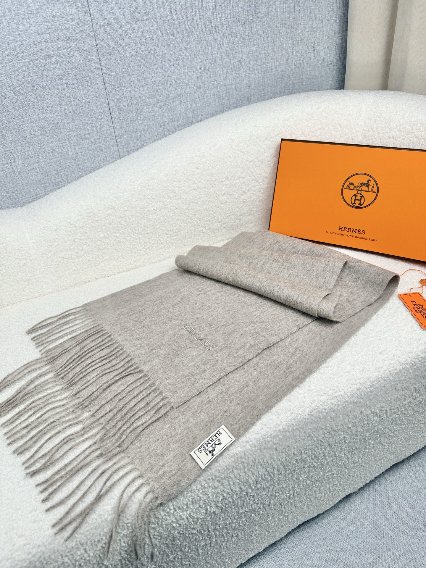 。。H家。【紫绒色-双面男士羊绒围巾】感觉有了它真心不会再爱了.QC手里扣下的.真正专柜正品.全部今年最