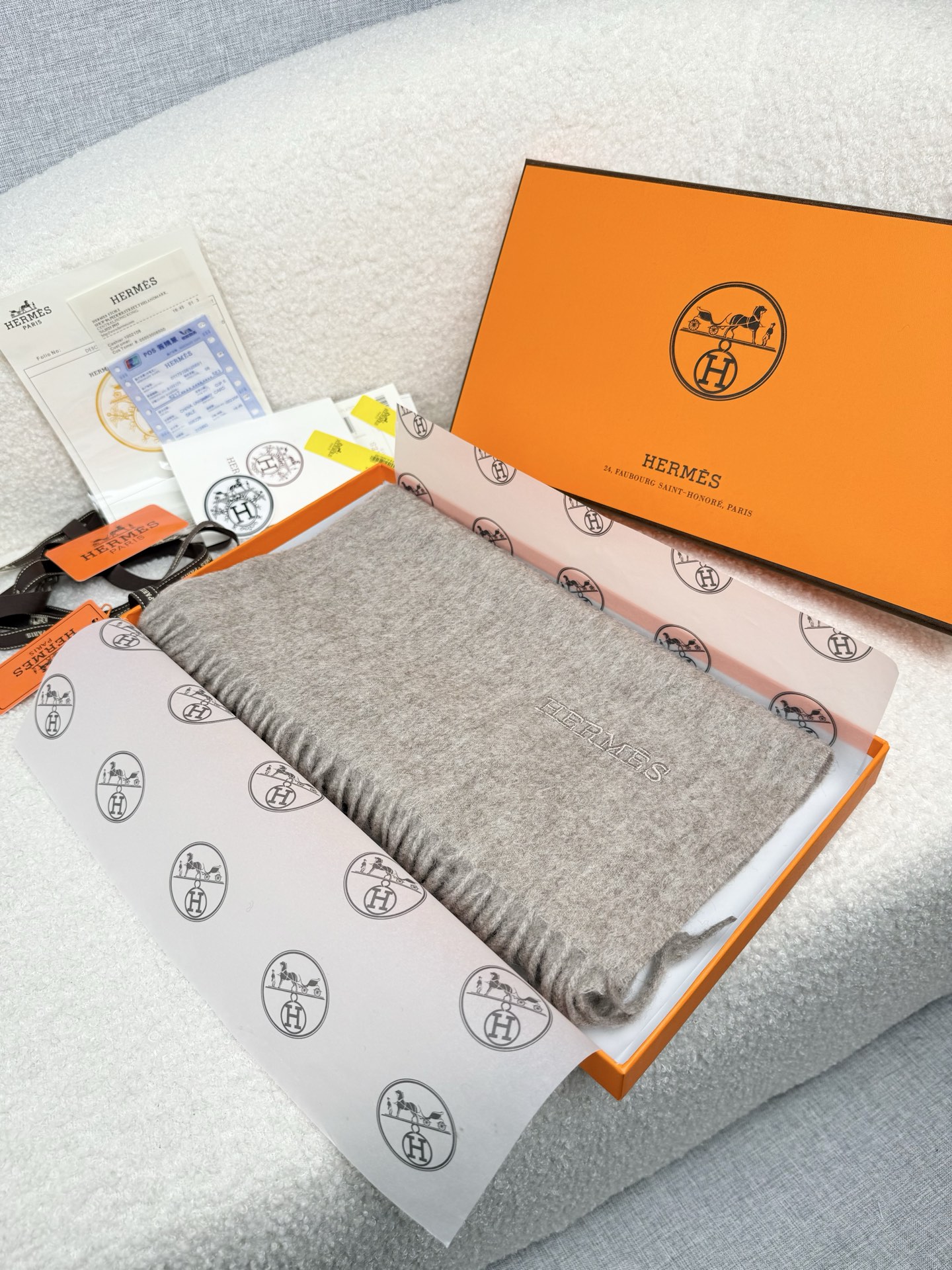 。。H家。【紫绒色-双面男士羊绒围巾】感觉有了它真心不会再爱了.QC手里扣下的.真正专柜正品.全部今年最