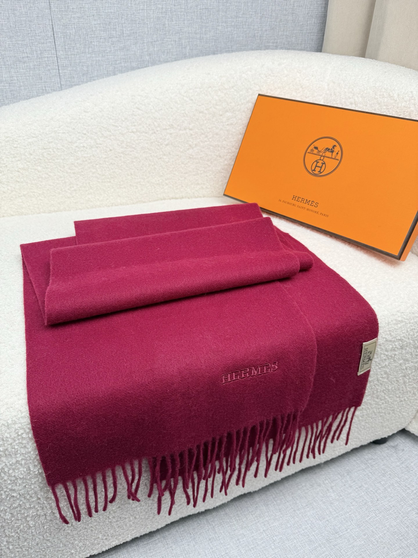 。。H家。【波尔多红-双面男士羊绒围巾】感觉有了它真心不会再爱了.QC手里扣下的.真正专柜正品.全部今年