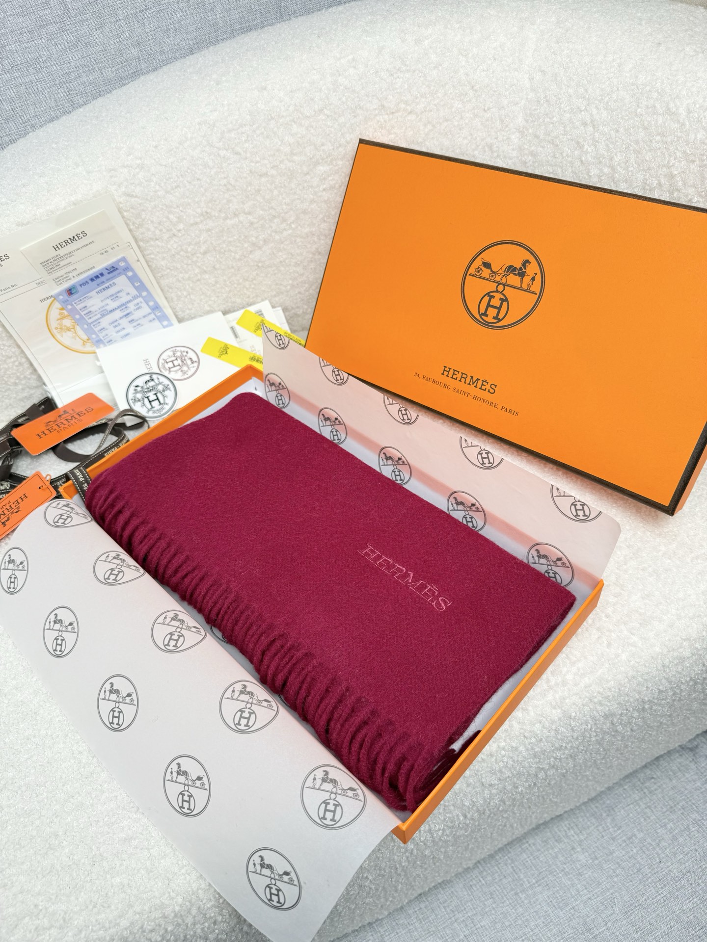 。。H家。【波尔多红-双面男士羊绒围巾】感觉有了它真心不会再爱了.QC手里扣下的.真正专柜正品.全部今年