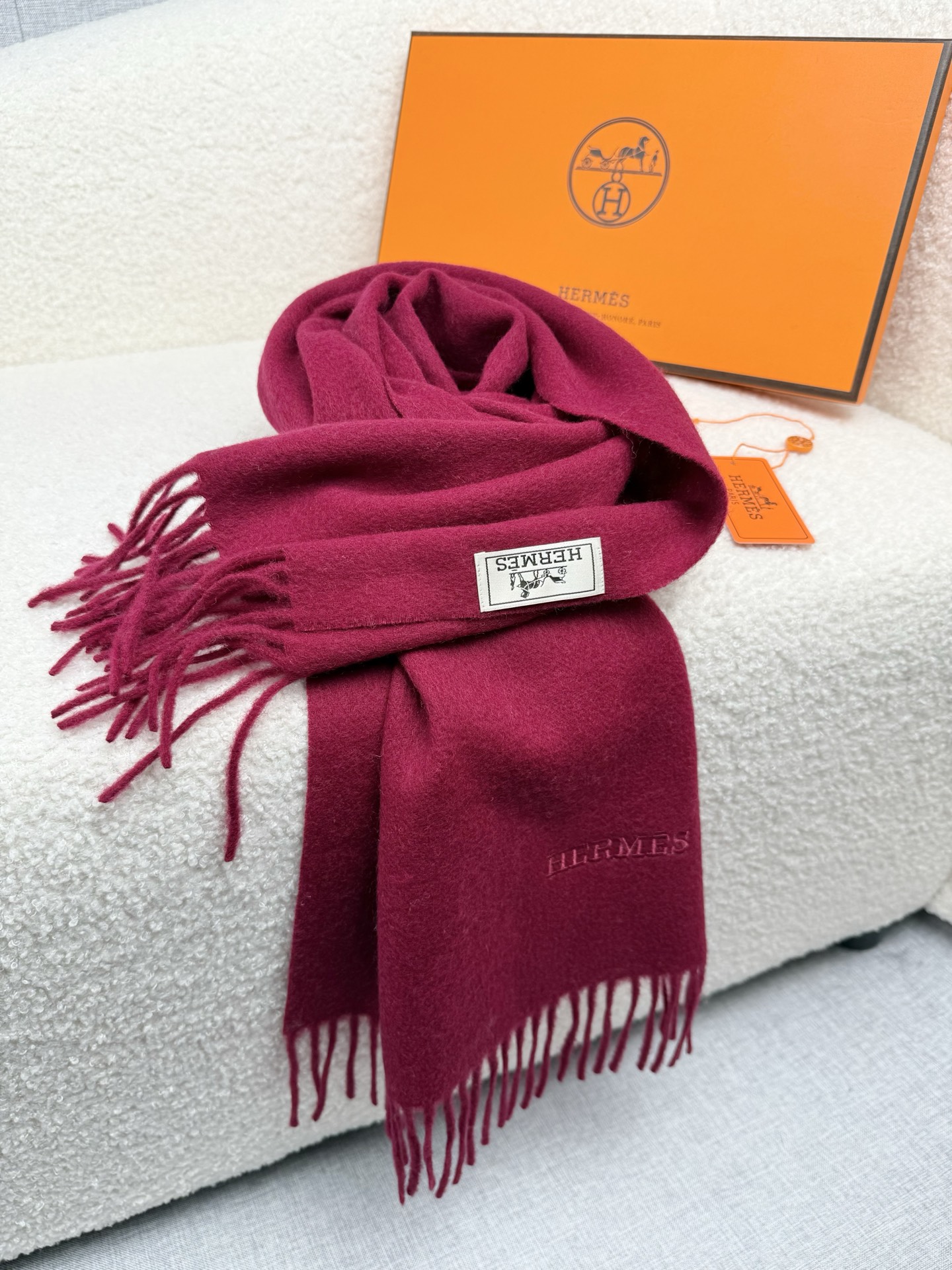 。。H家。【波尔多红-双面男士羊绒围巾】感觉有了它真心不会再爱了.QC手里扣下的.真正专柜正品.全部今年