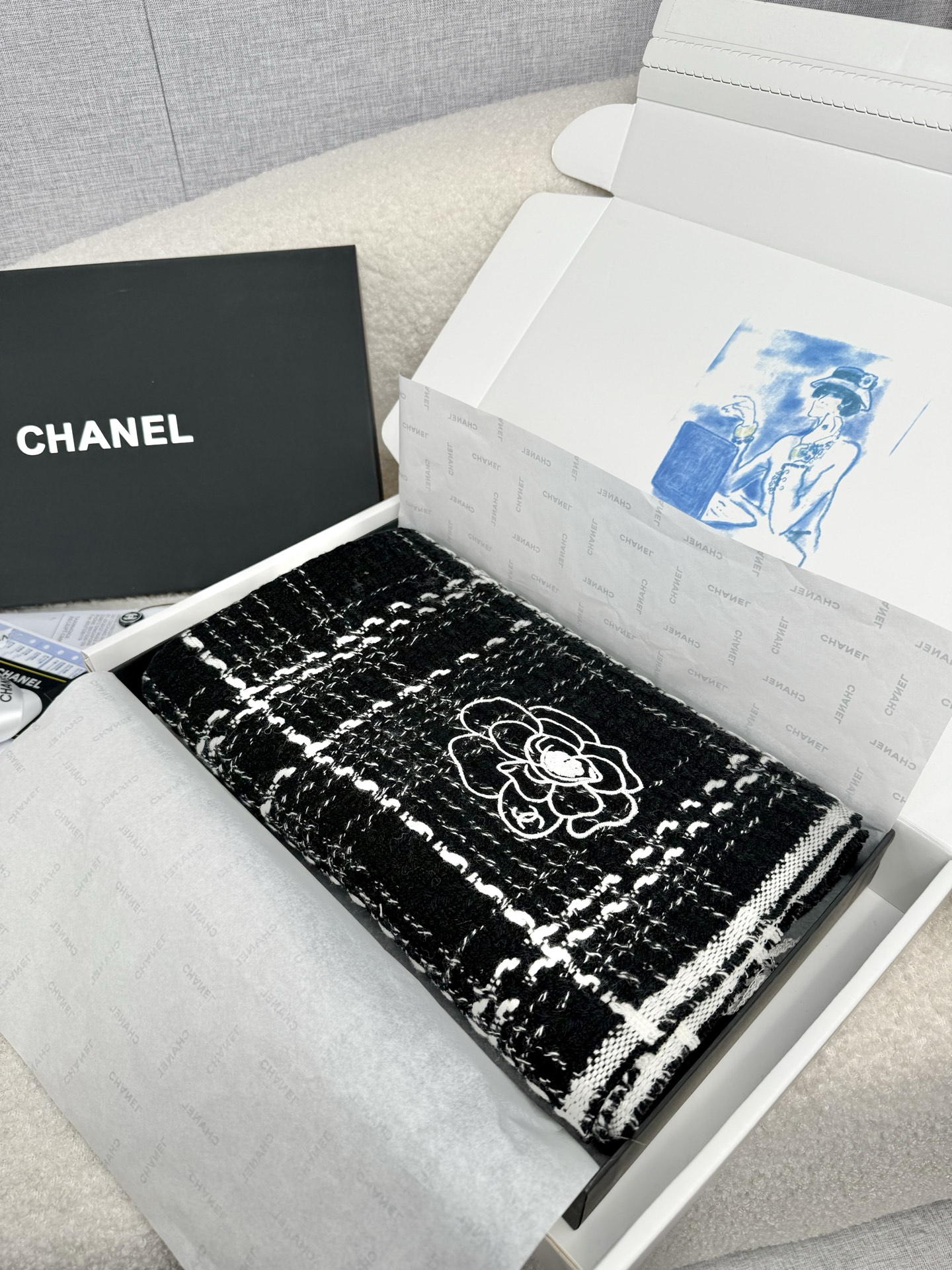 P。香家。【山茶花刺绣】Chanel英国订单!极品货色激动万分~最新秋冬款,编织风系列山羊绒披肩,SVIP重磅必收!Ch P。香家。【山茶花刺绣】Chanel英国订单!极品货色激动万分~最新秋冬款,编织风系列山羊绒披肩,SVIP重磅必收!Ch