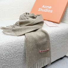 P。ACNE。【粉色新标-轻水波纹羊毛围巾】超级美!AC每年都不可不卖的款!也是年度最值百搭的款!真正ac流水线下来的订 P。ACNE。【粉色新标-轻水波纹羊毛围巾】超级美!AC每年都不可不卖的款!也是年度最值百搭的款!真正ac流水线下来的订