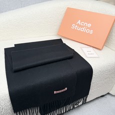 P。ACNE。【粉色新标-轻水波纹羊毛围巾】超级美!AC每年都不可不卖的款!也是年度最值百搭的款!真正ac流水线下来的订 P。ACNE。【粉色新标-轻水波纹羊毛围巾】超级美!AC每年都不可不卖的款!也是年度最值百搭的款!真正ac流水线下来的订