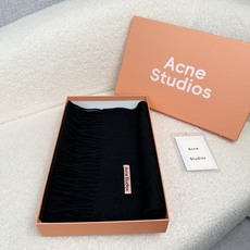 P。ACNE。【粉色新标-轻水波纹羊毛围巾】超级美!AC每年都不可不卖的款!也是年度最值百搭的款!真正ac流水线下来的订 P。ACNE。【粉色新标-轻水波纹羊毛围巾】超级美!AC每年都不可不卖的款!也是年度最值百搭的款!真正ac流水线下来的订