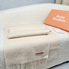 P。ACNE。【粉色新标-轻水波纹羊毛围巾】超级美!AC每年都不可不卖的款!也是年度最值百搭的款!真正ac流水线下来的订 P。ACNE。【粉色新标-轻水波纹羊毛围巾】超级美!AC每年都不可不卖的款!也是年度最值百搭的款!真正ac流水线下来的订