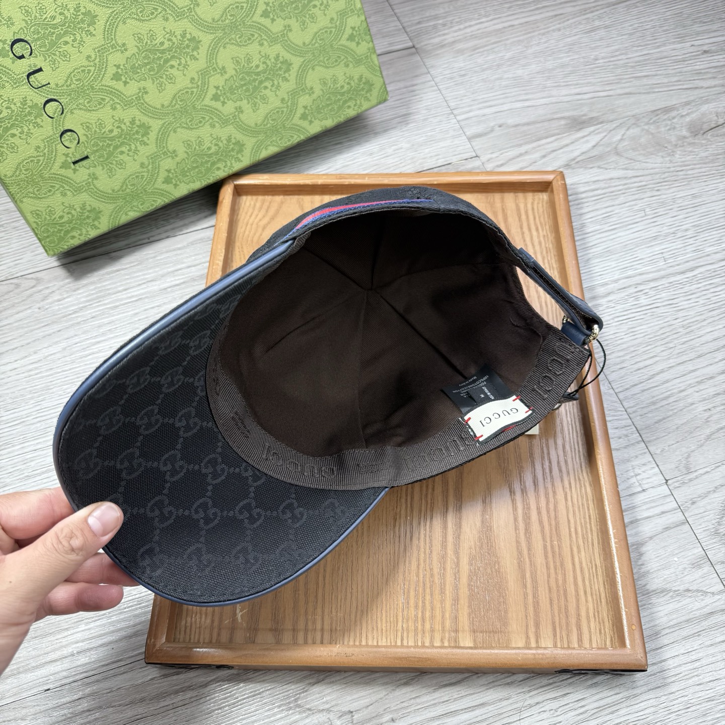 🌹。G家。【超A品质】最新款！时尚潮流，高端做工！每一个帽子都是用心之作！牛津材质！头层牛皮！配盒子、防