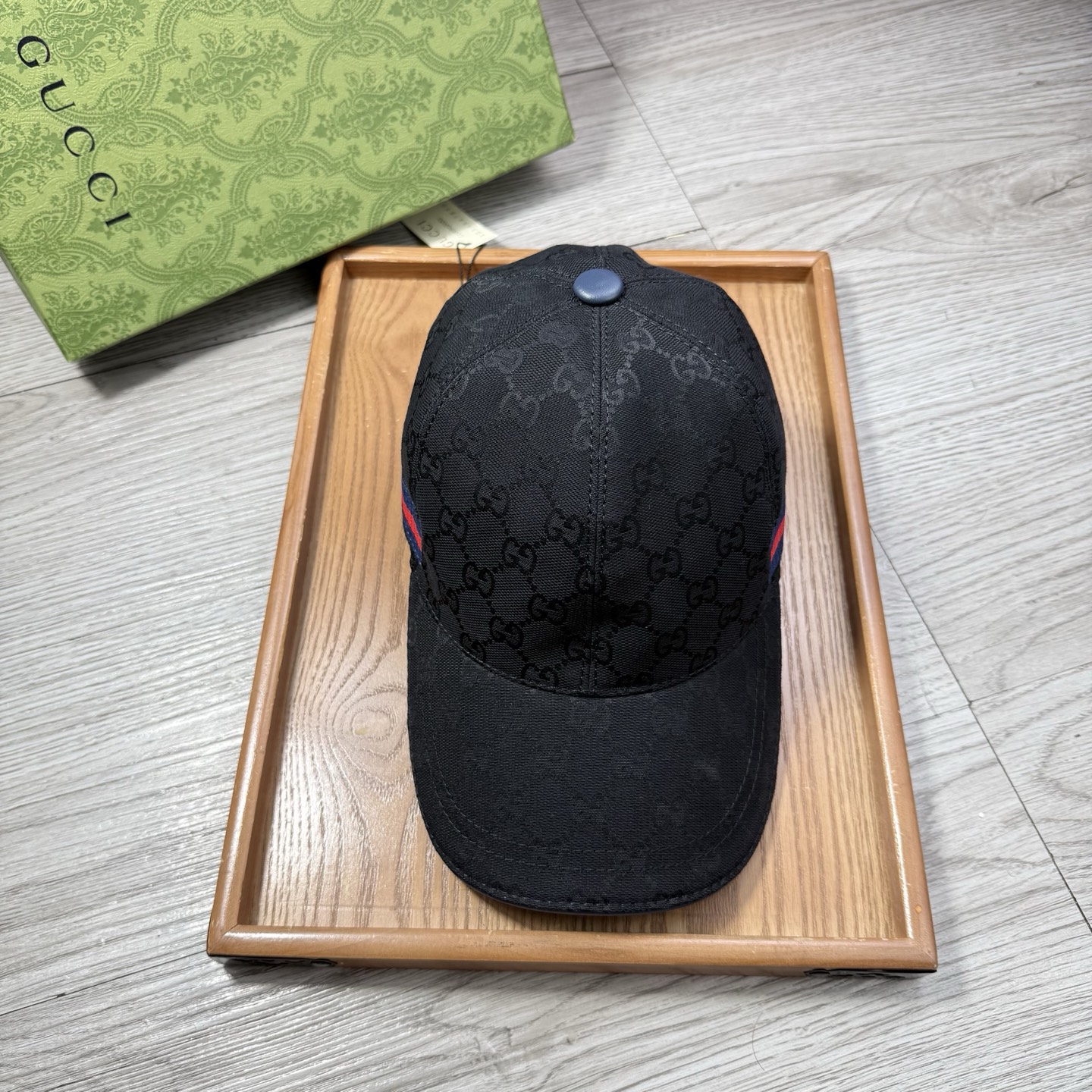 🌹。G家。【超A品质】最新款！时尚潮流，高端做工！每一个帽子都是用心之作！牛津材质！头层牛皮！配盒子、防
