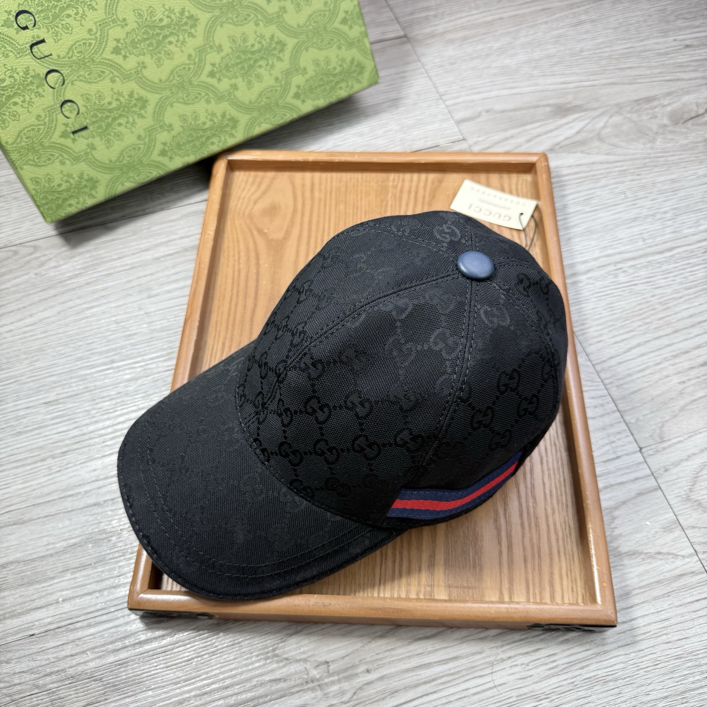 🌹。G家。【超A品质】最新款！时尚潮流，高端做工！每一个帽子都是用心之作！牛津材质！头层牛皮！配盒子、防
