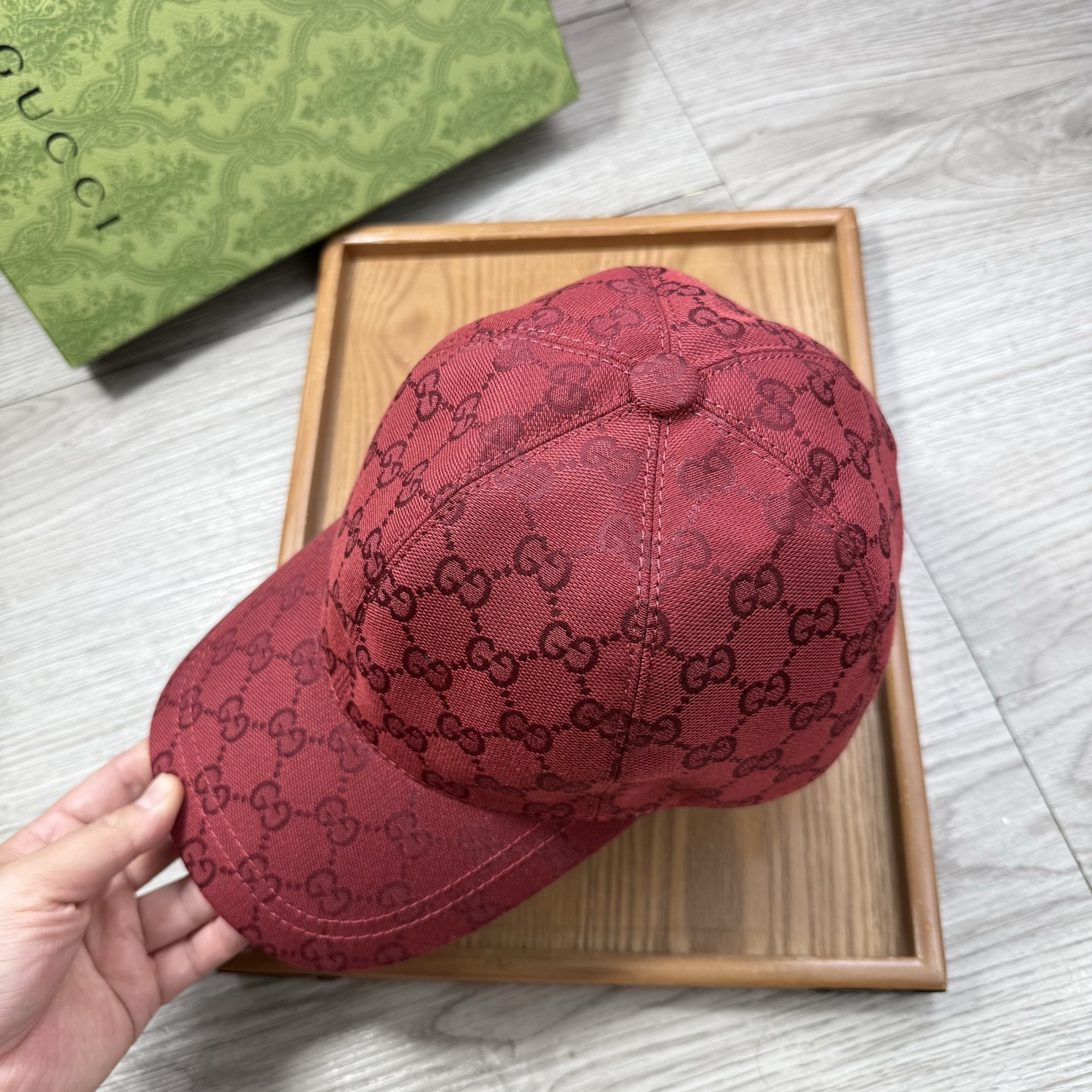 🌹。G家。【超A品质】最新款！时尚潮流，高端做工！每一个帽子都是用心之作！牛津材质！头层牛皮！配盒子、防
