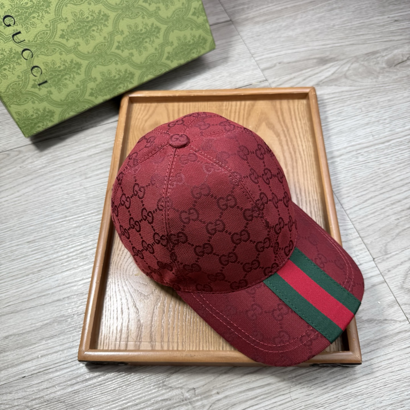 🌹。G家。【超A品质】最新款！时尚潮流，高端做工！每一个帽子都是用心之作！牛津材质！头层牛皮！配盒子、防